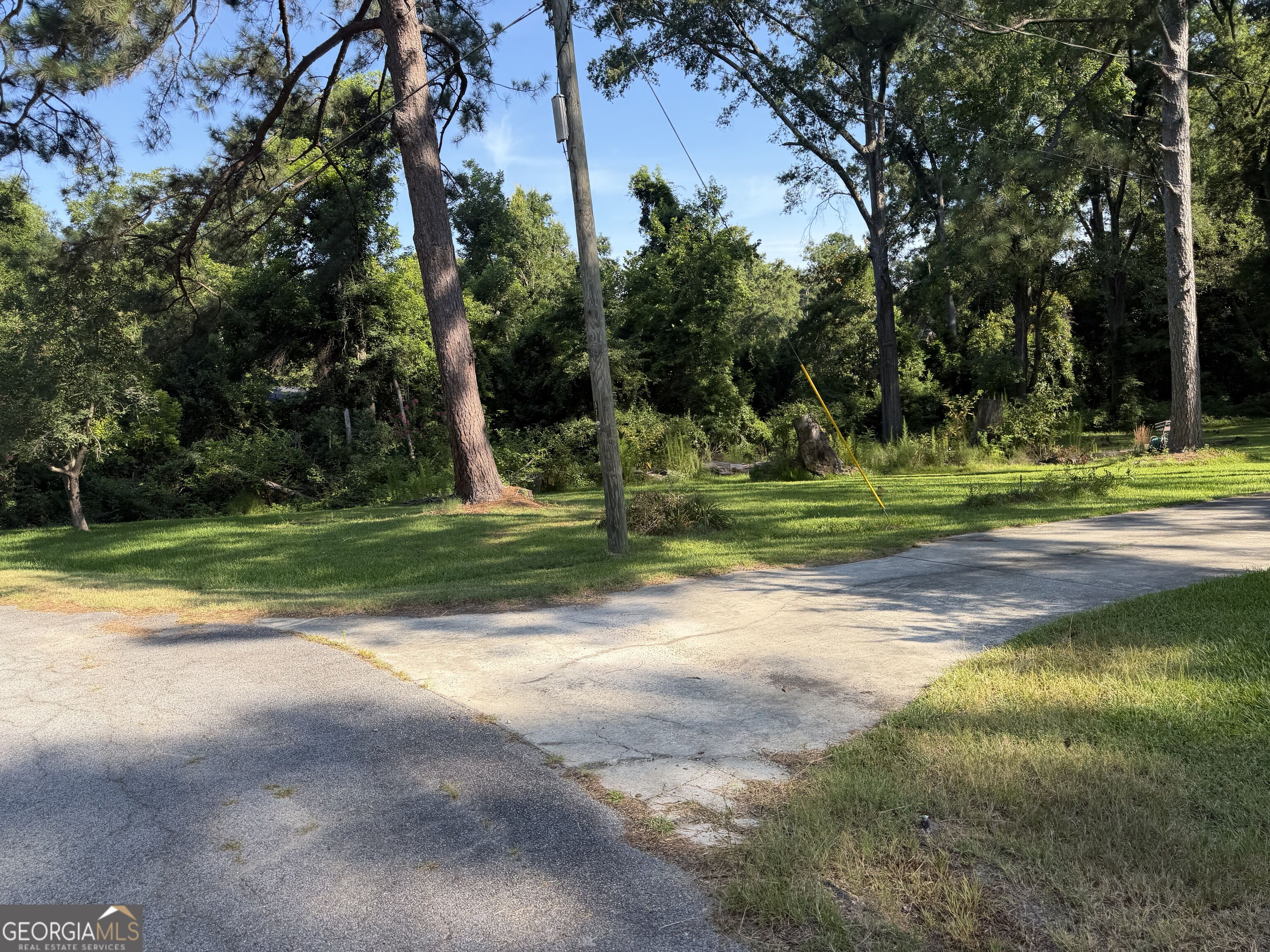57 Brown Circle Property Photo 3