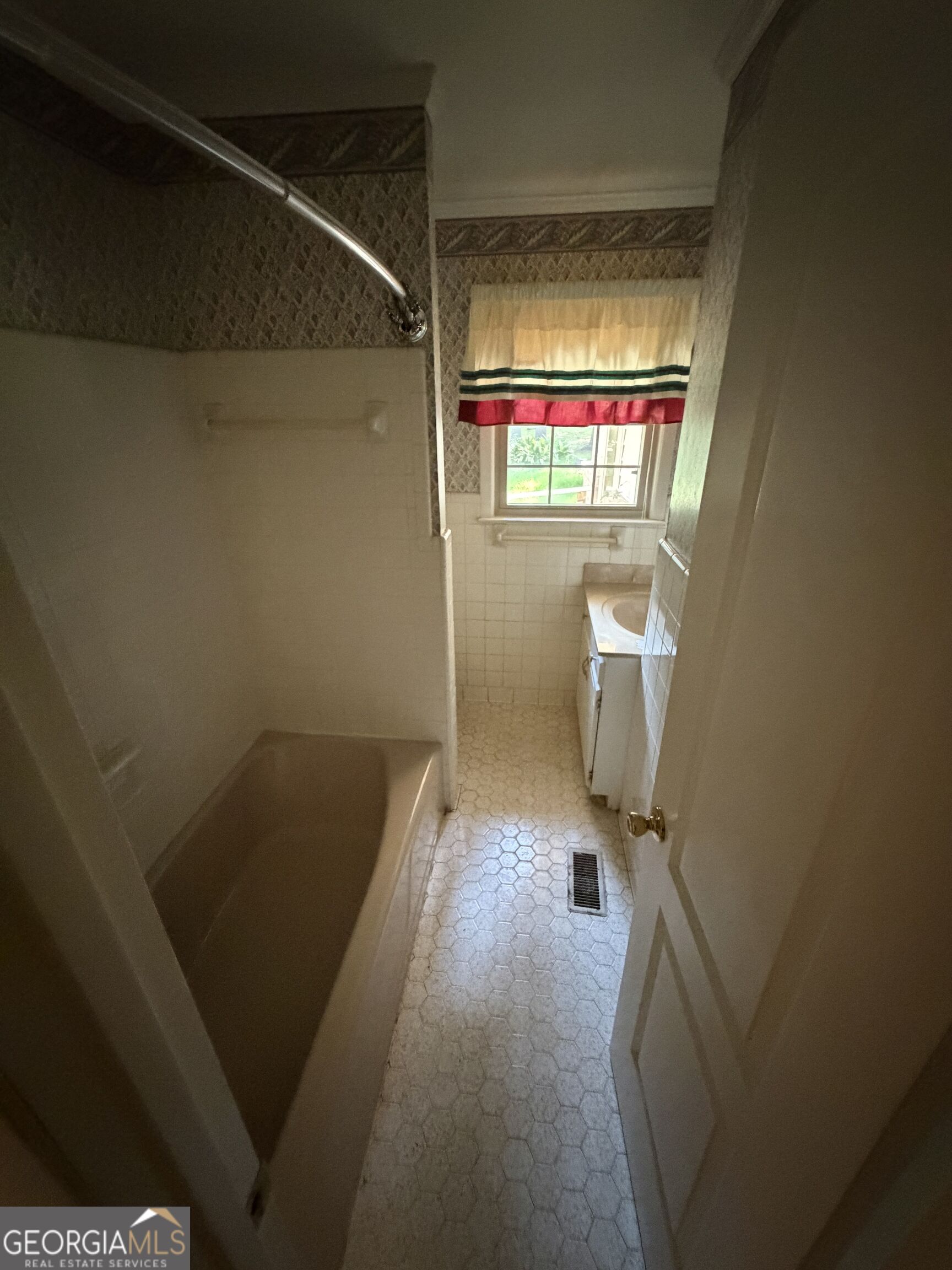 57 Brown Circle Property Photo 17