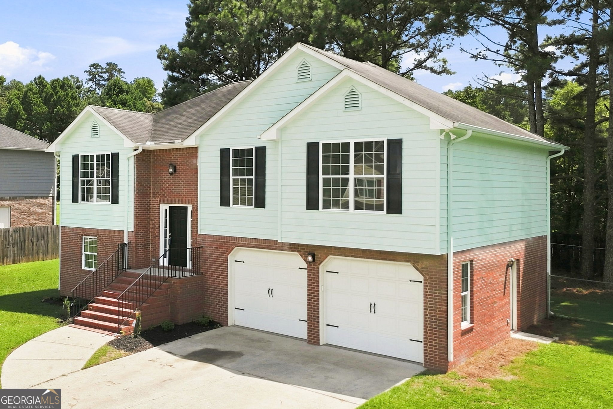 26 Marthas Place Nw Property Photo 3