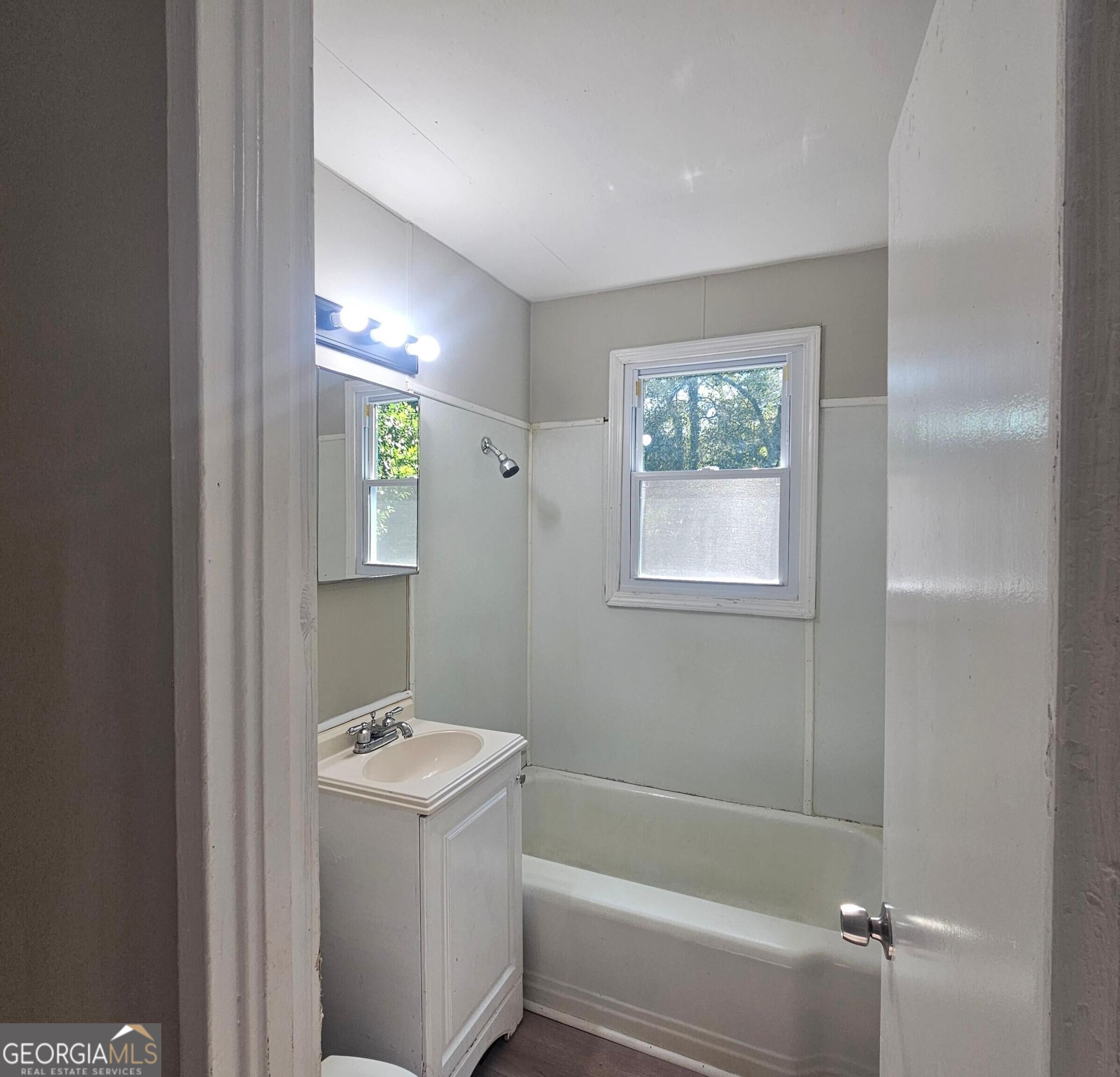 4528 Shadow Lawn Drive Property Photo 7
