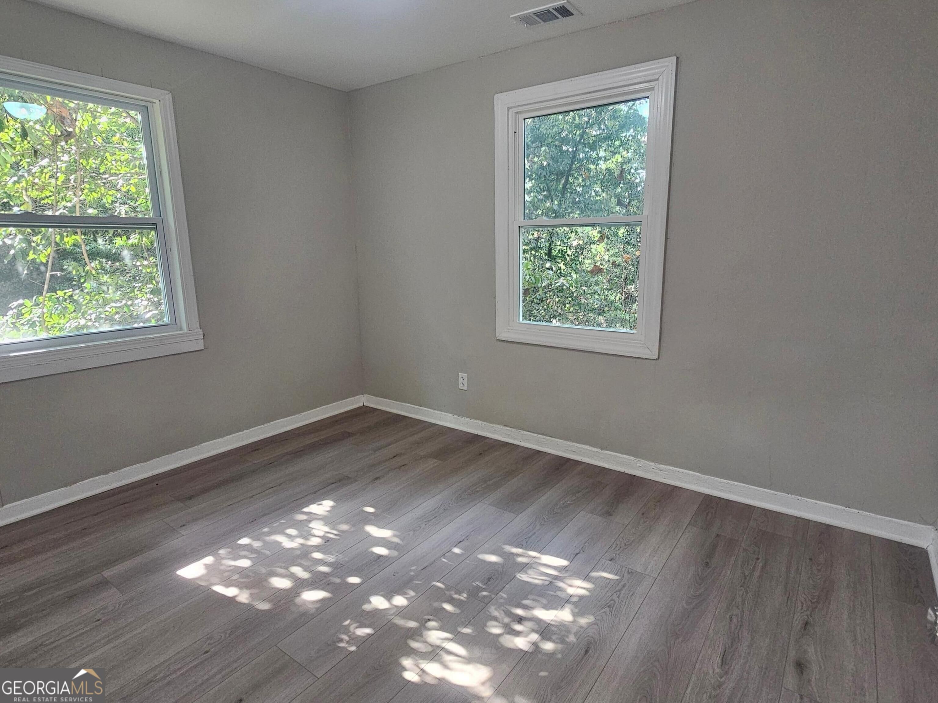 4528 Shadow Lawn Drive Property Photo 8