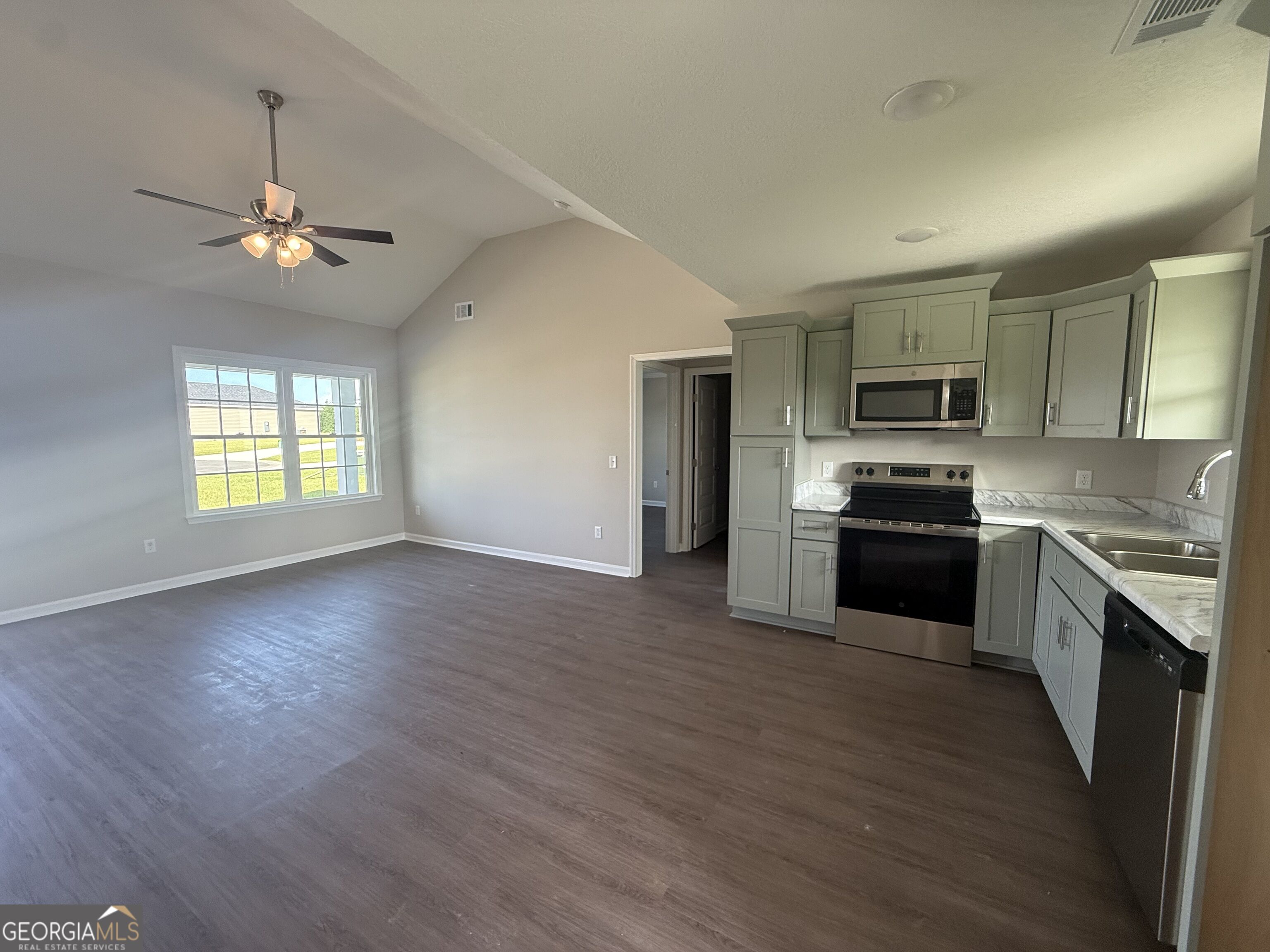 517 Nickies Way Property Photo 5