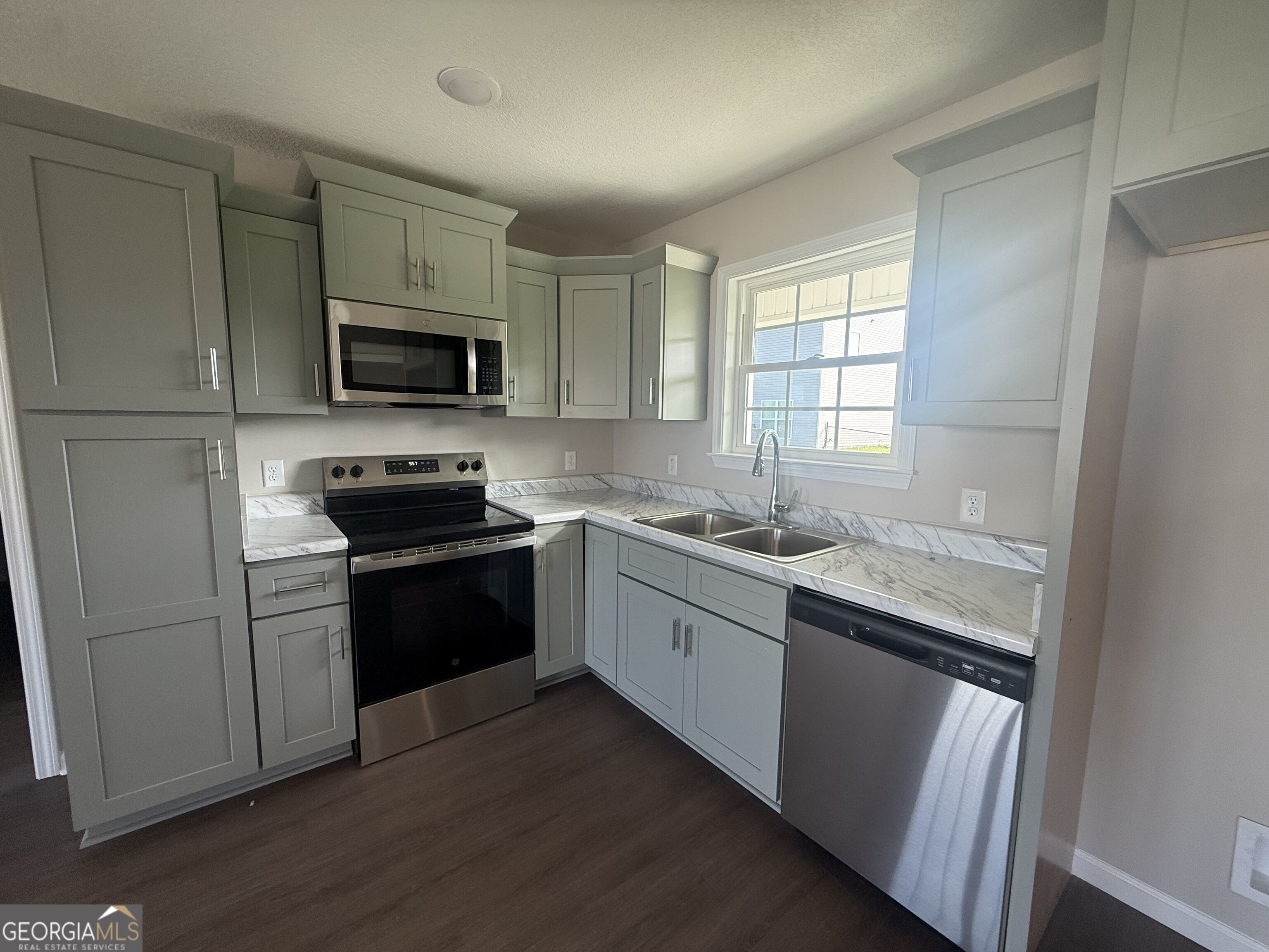 517 Nickies Way Property Photo 6