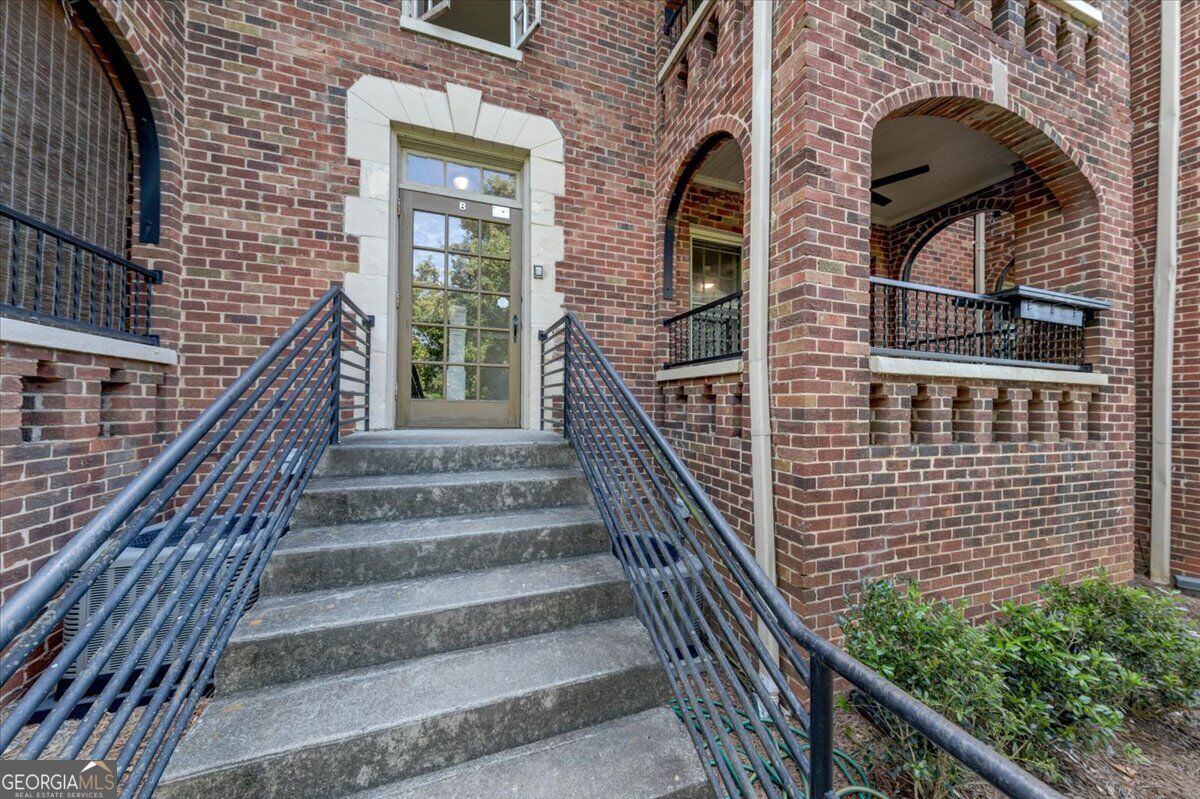 795 Ponce De Leon Place Ne # B1 Property Photo 1