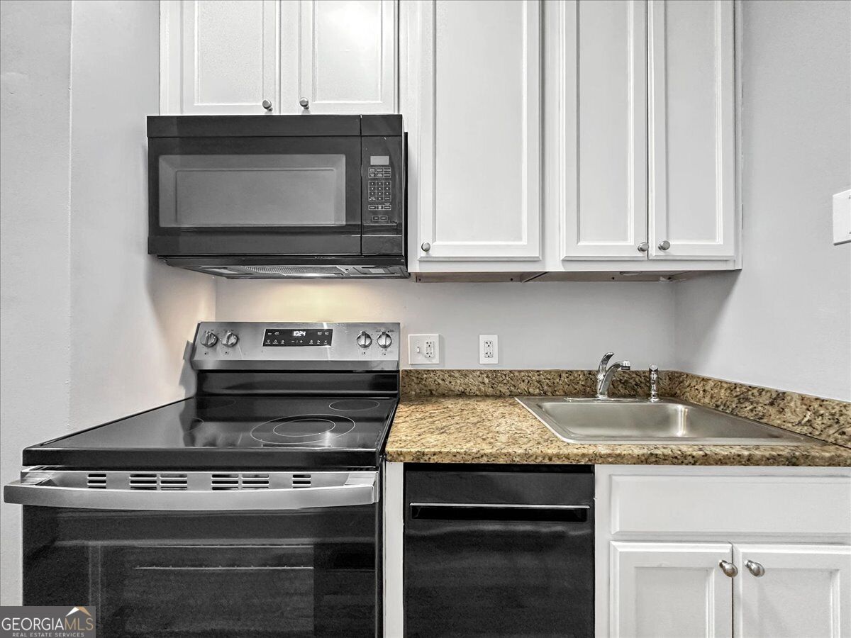 795 Ponce De Leon Place Ne # B1 Property Photo 3