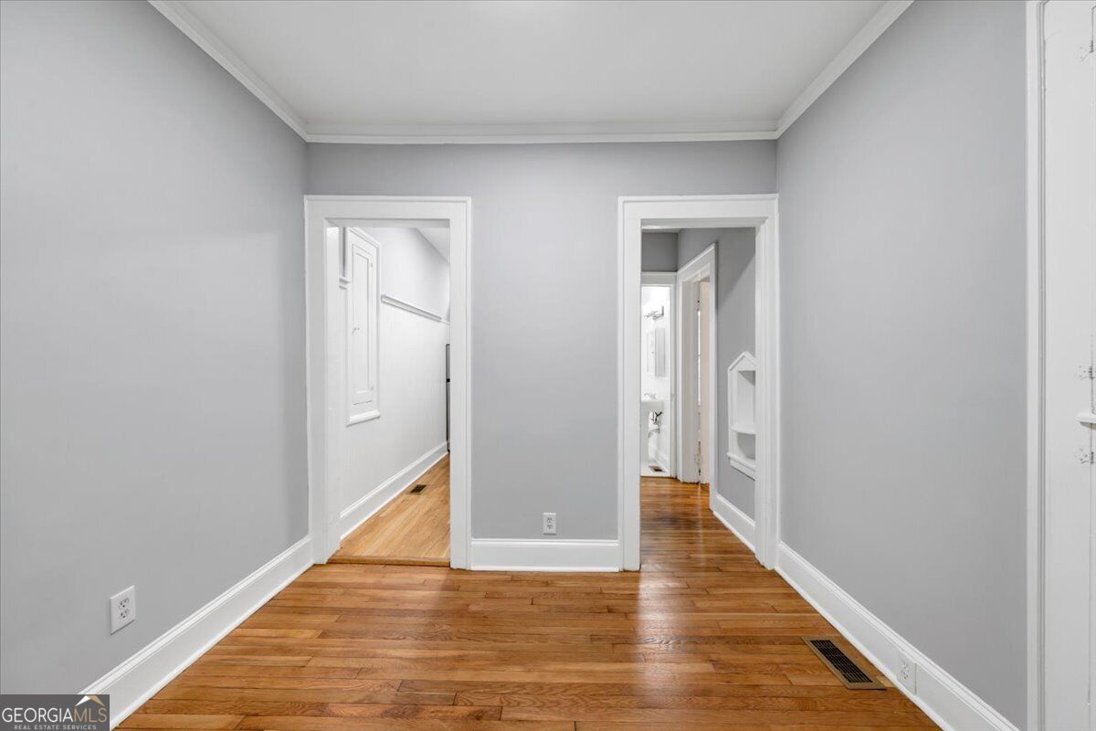 795 Ponce De Leon Place Ne # B1 Property Photo 9