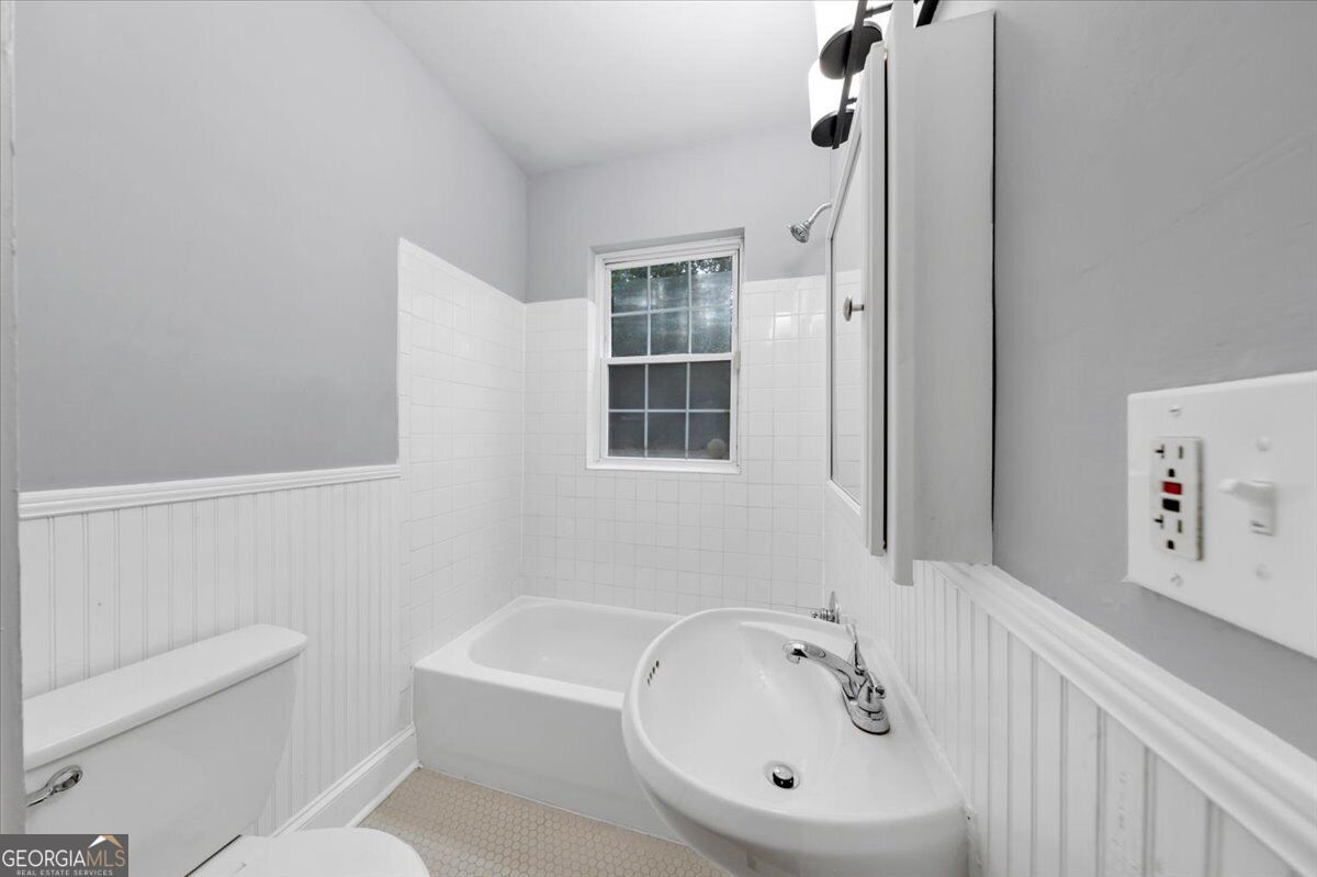 795 Ponce De Leon Place Ne # B1 Property Photo 13