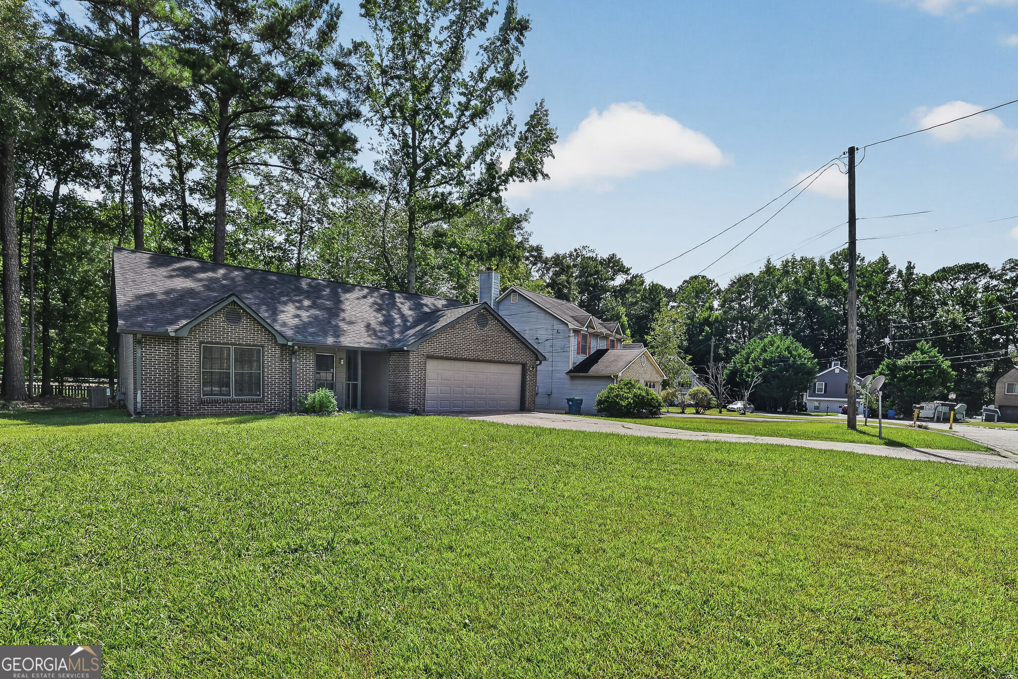 7185 Nunn Woods Way Property Photo 3