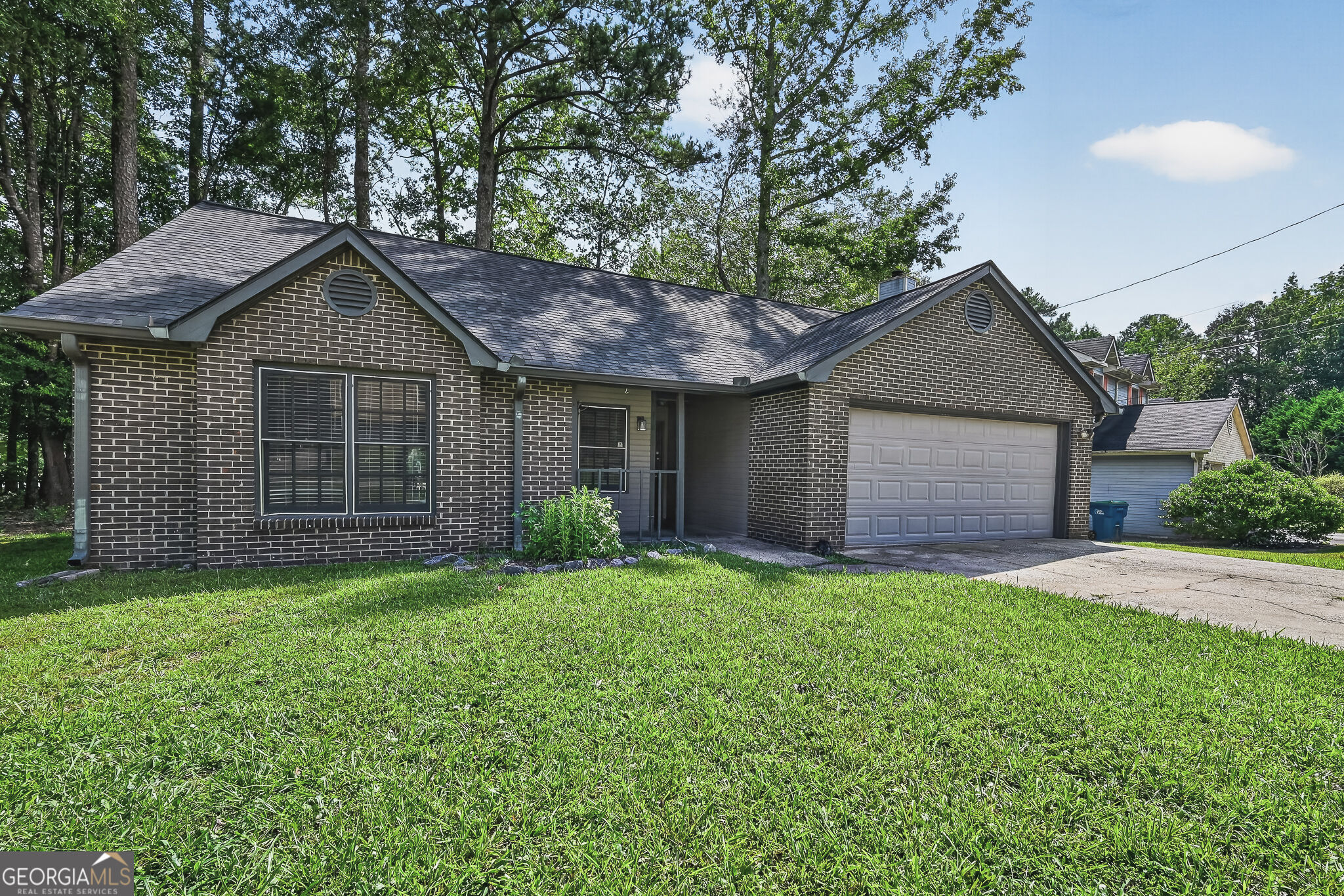 7185 Nunn Woods Way Property Photo 4