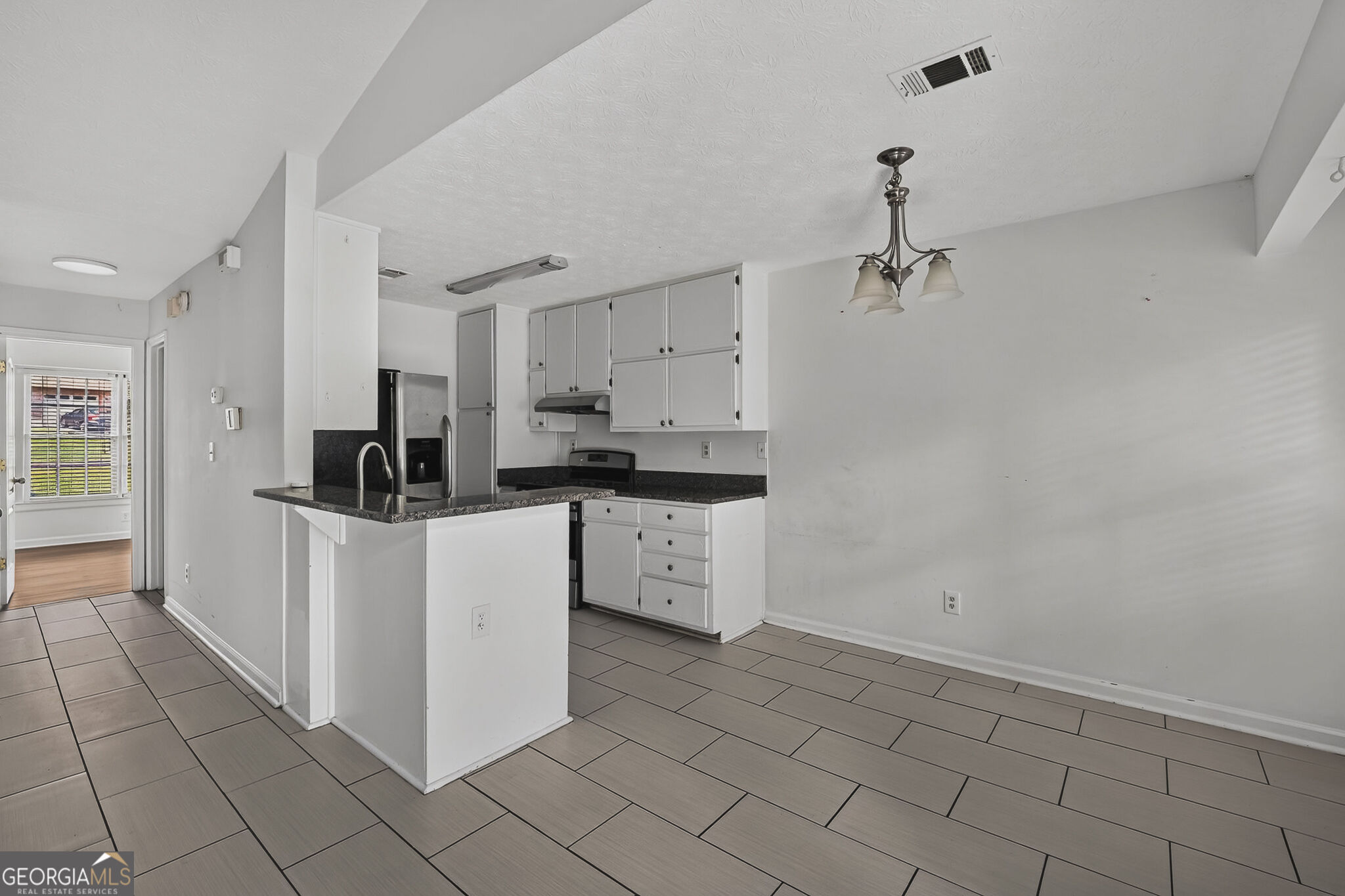 7185 Nunn Woods Way Property Photo 9