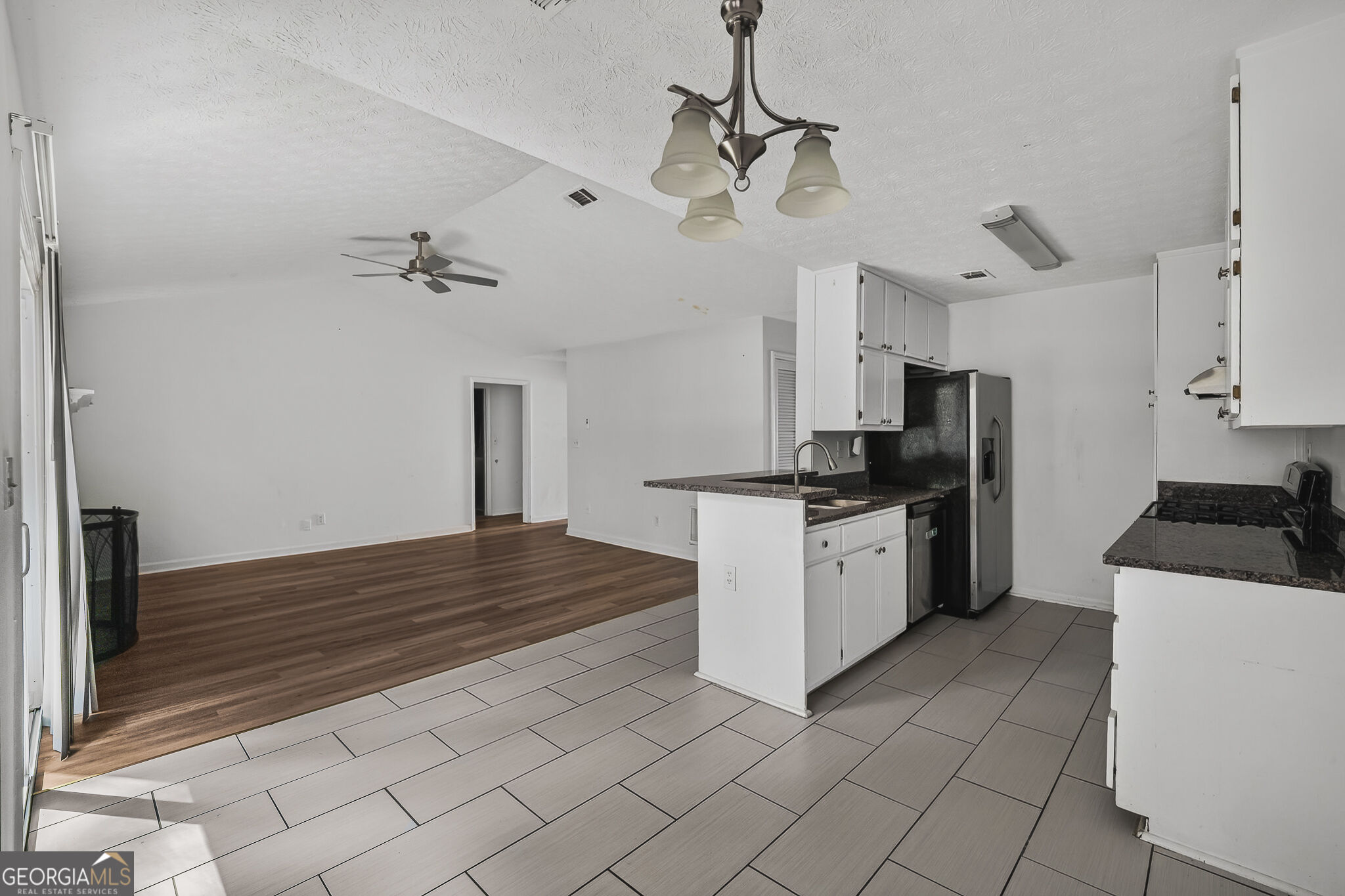 7185 Nunn Woods Way Property Photo 10