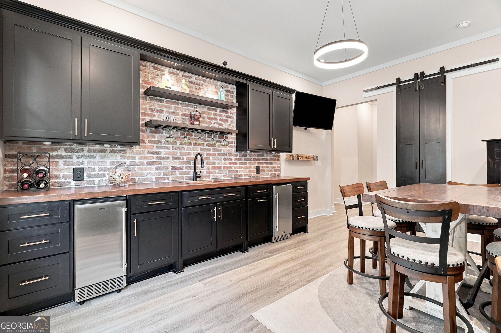 145 London Road Property Photo 22