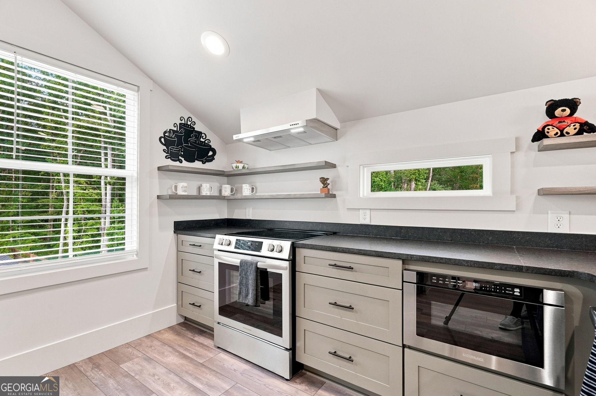 145 London Road Property Photo 53