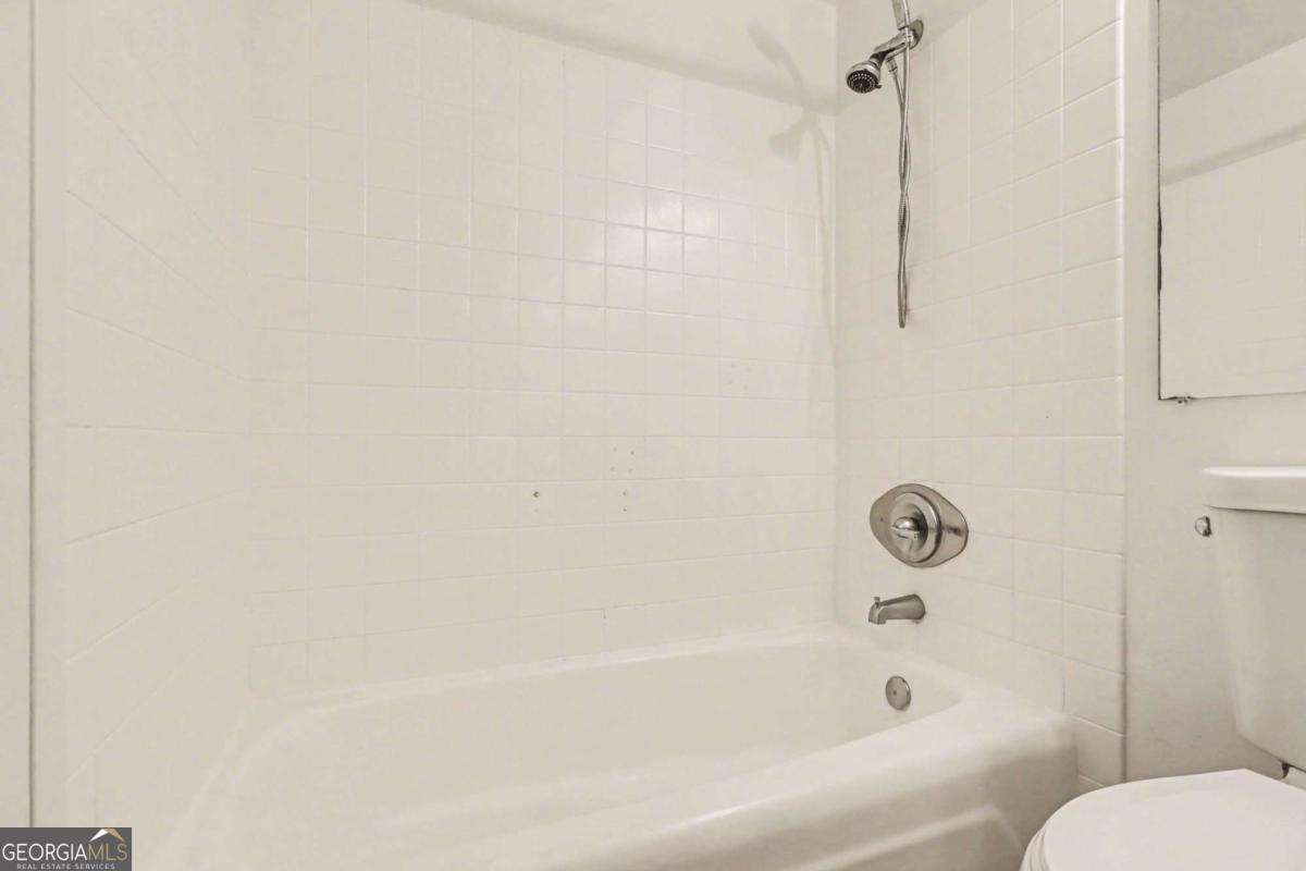 1501 Clairmont Road # 827 Property Photo 6