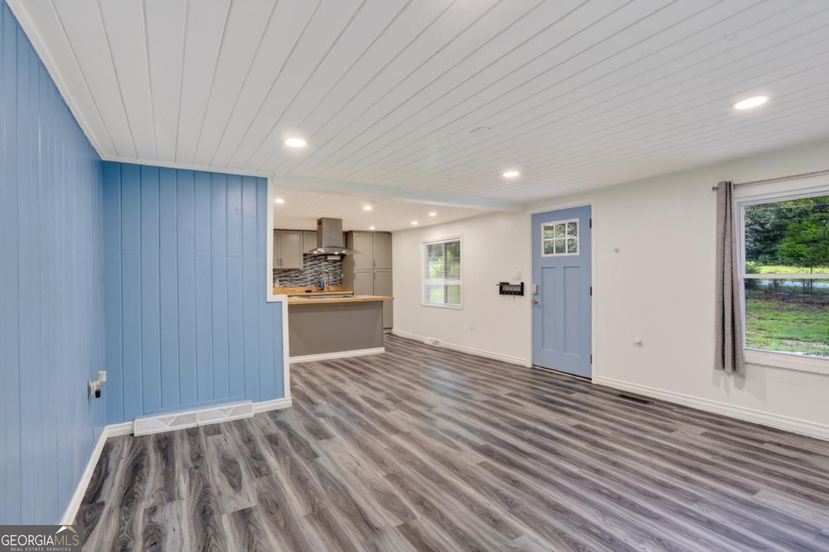 1374 Shangrila Circle Property Photo 6