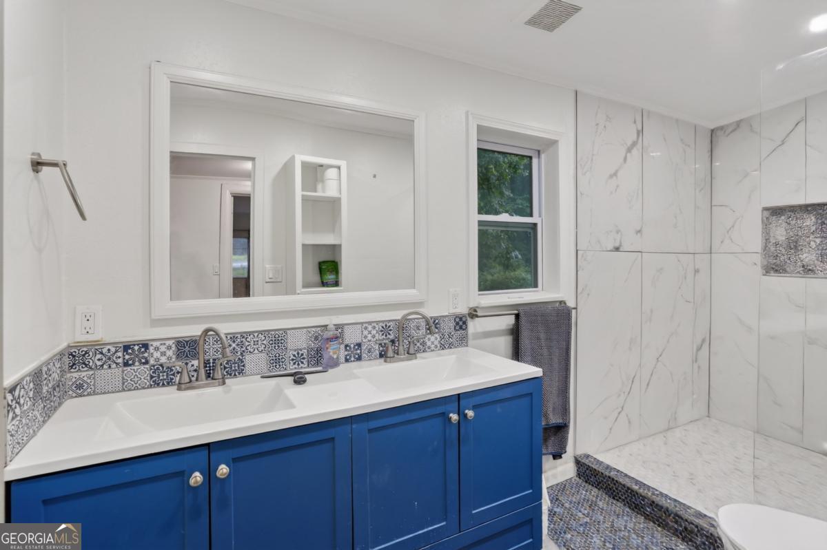 1374 Shangrila Circle Property Photo 18