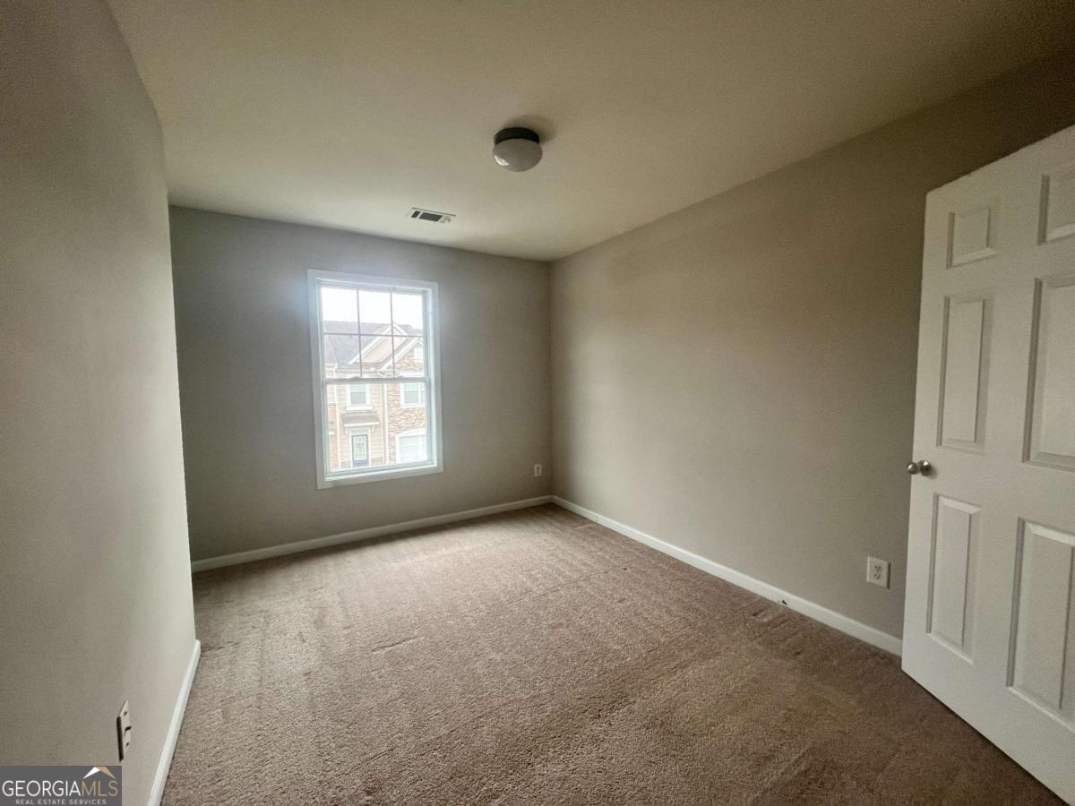 2176 Executive Drive Property Photo 18