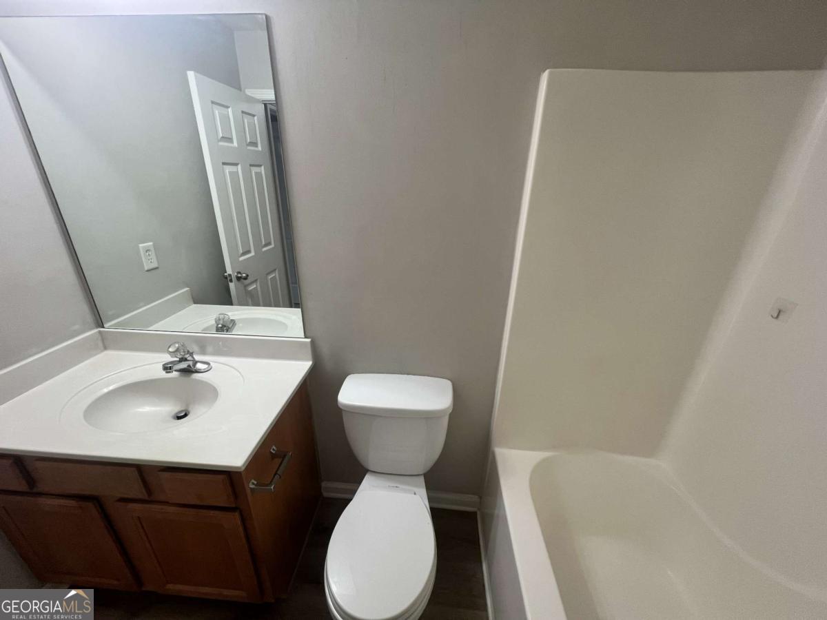 2176 Executive Drive Property Photo 19