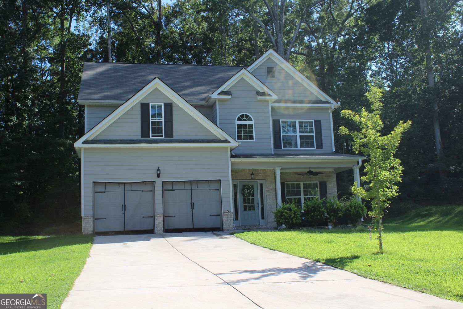 105 Westbury Drive Property Photo 1