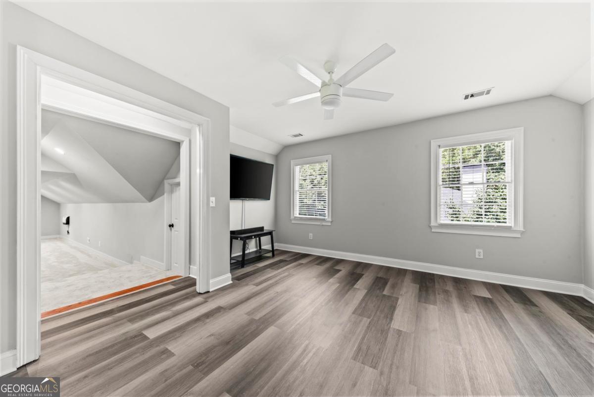 204 Broadlands Drive Property Photo 43