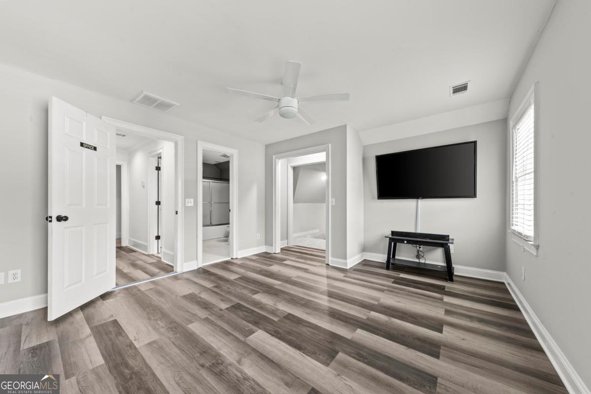 204 Broadlands Drive Property Photo 44