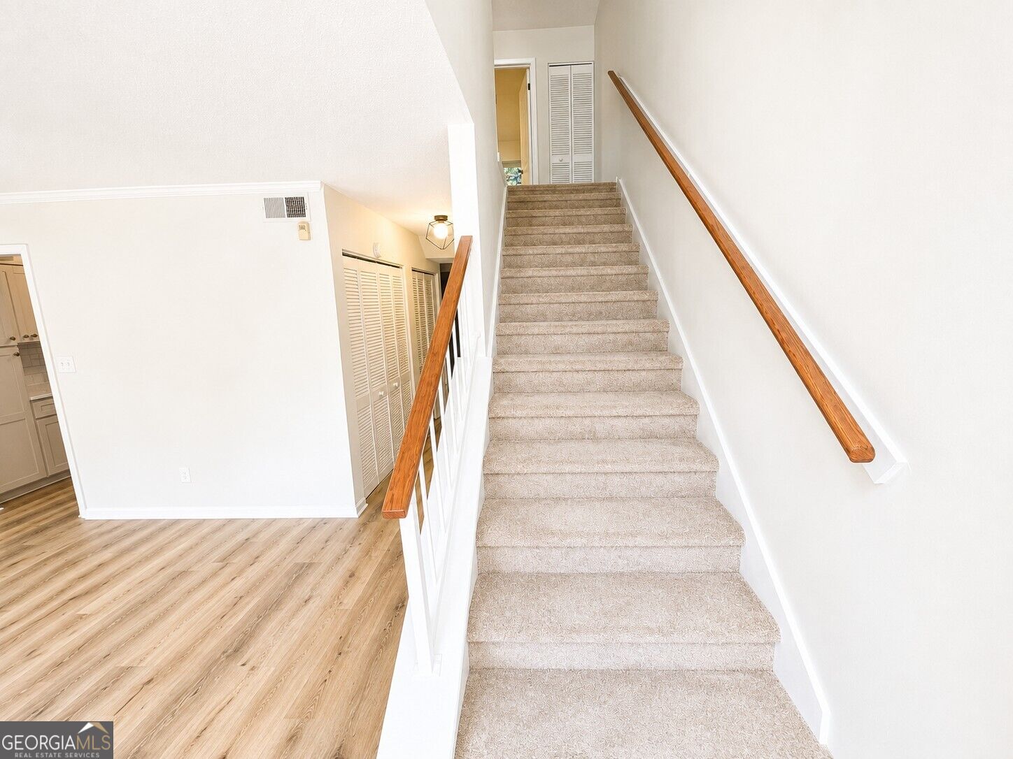 670 Powers Ferry North Se Property Photo 7