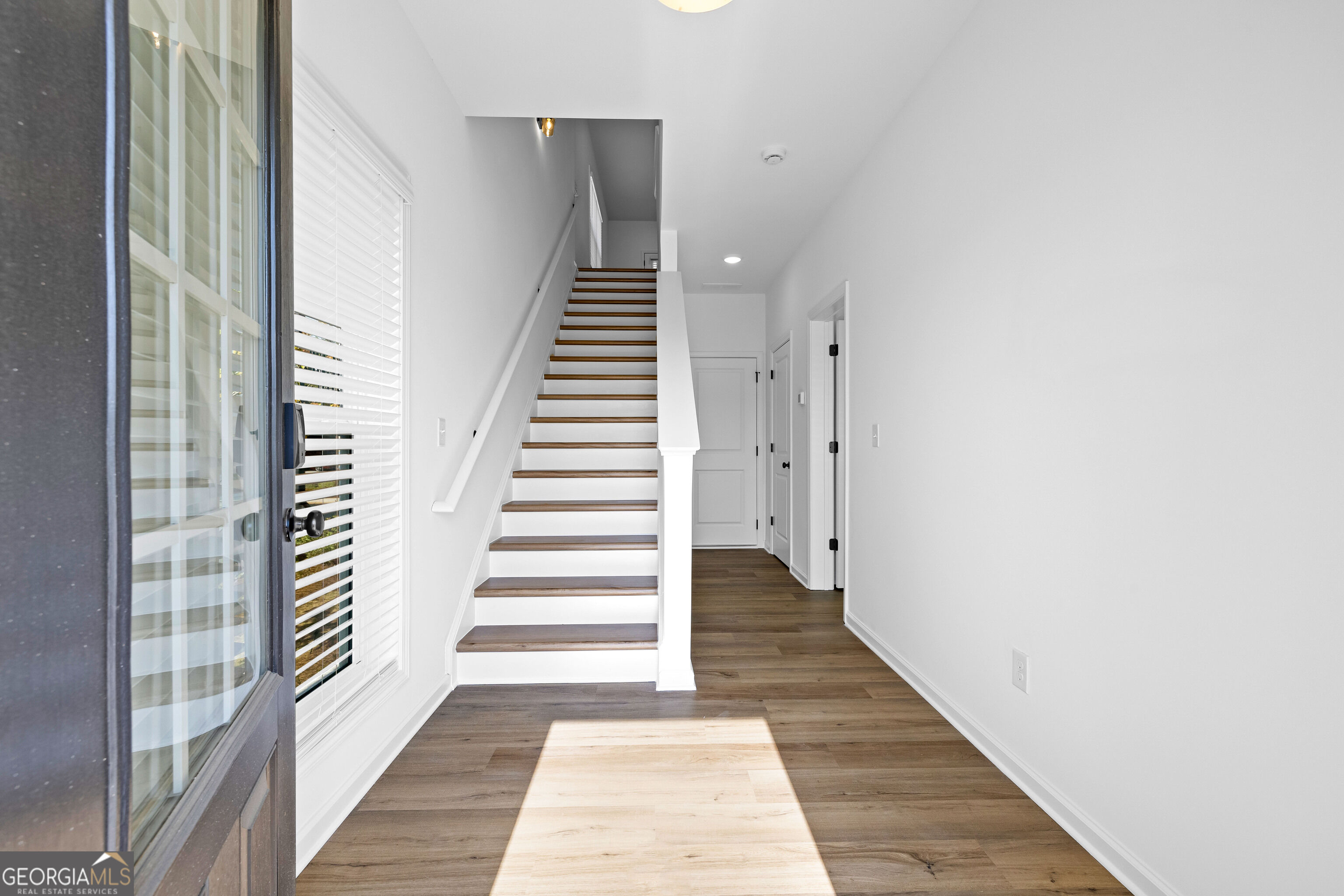 10 Mercury Lane # 28 Property Photo 3