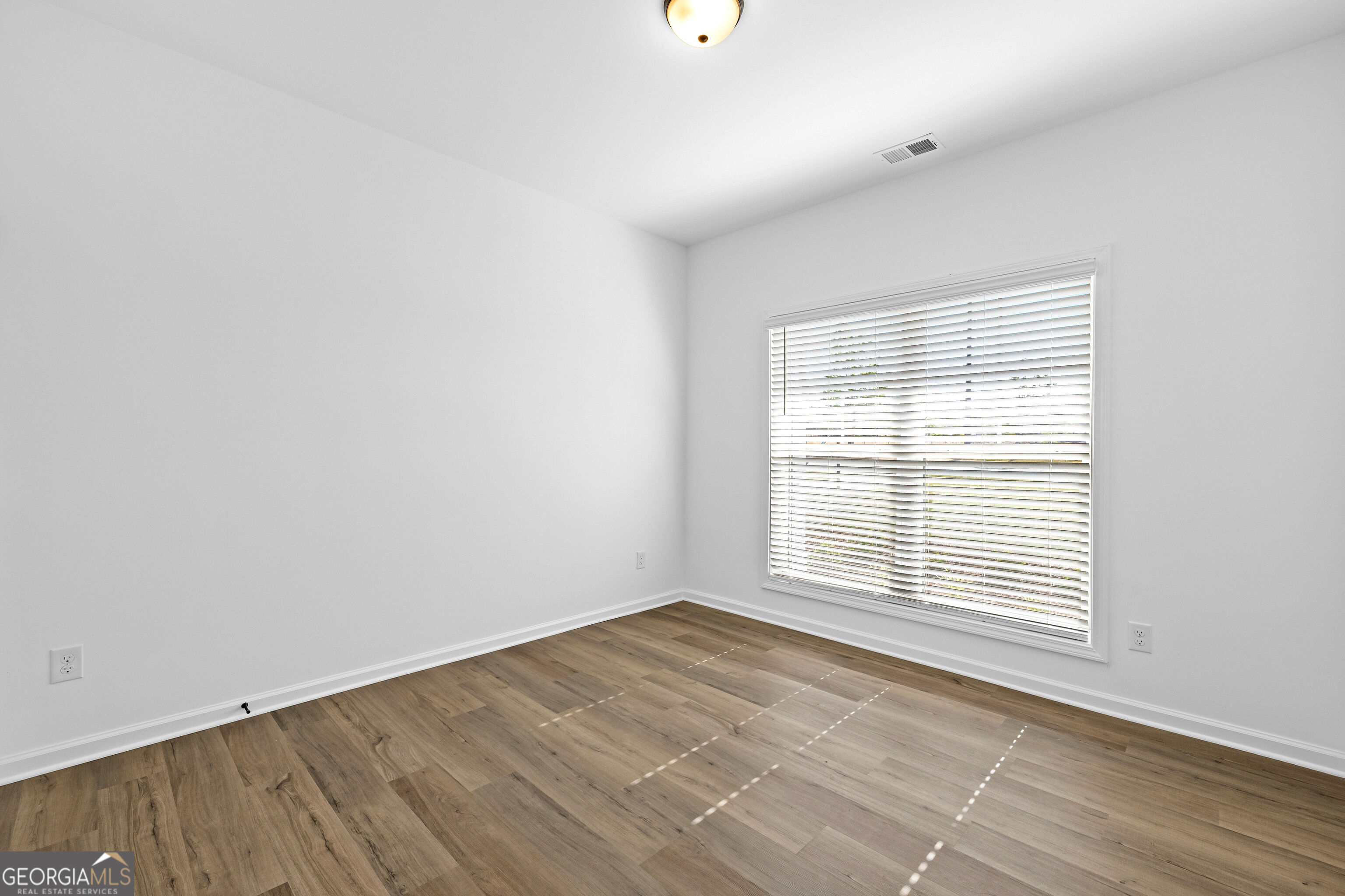 10 Mercury Lane # 28 Property Photo 5