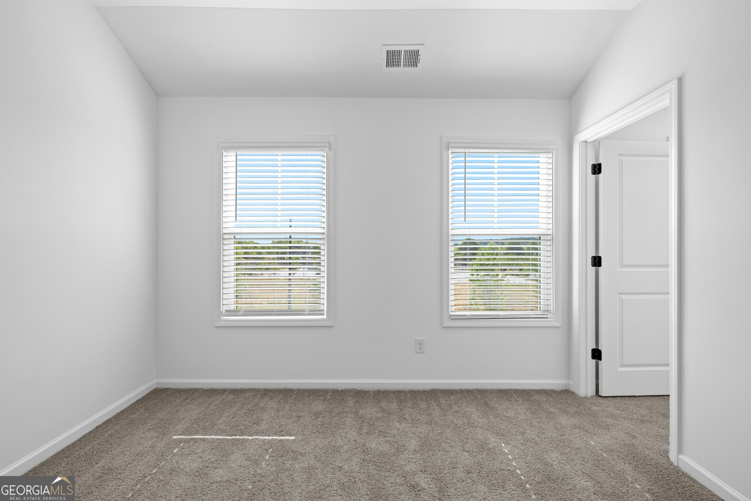 10 Mercury Lane # 28 Property Photo 16