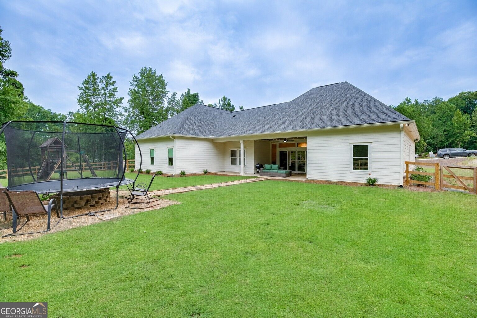 1077 Riverstone Drive Property Photo 43