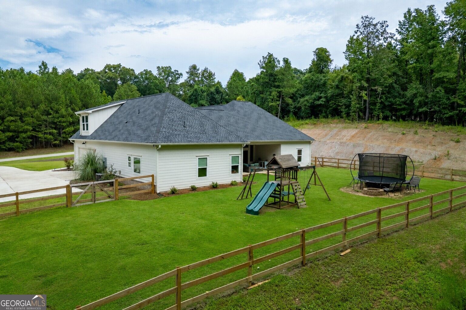 1077 Riverstone Drive Property Photo 50