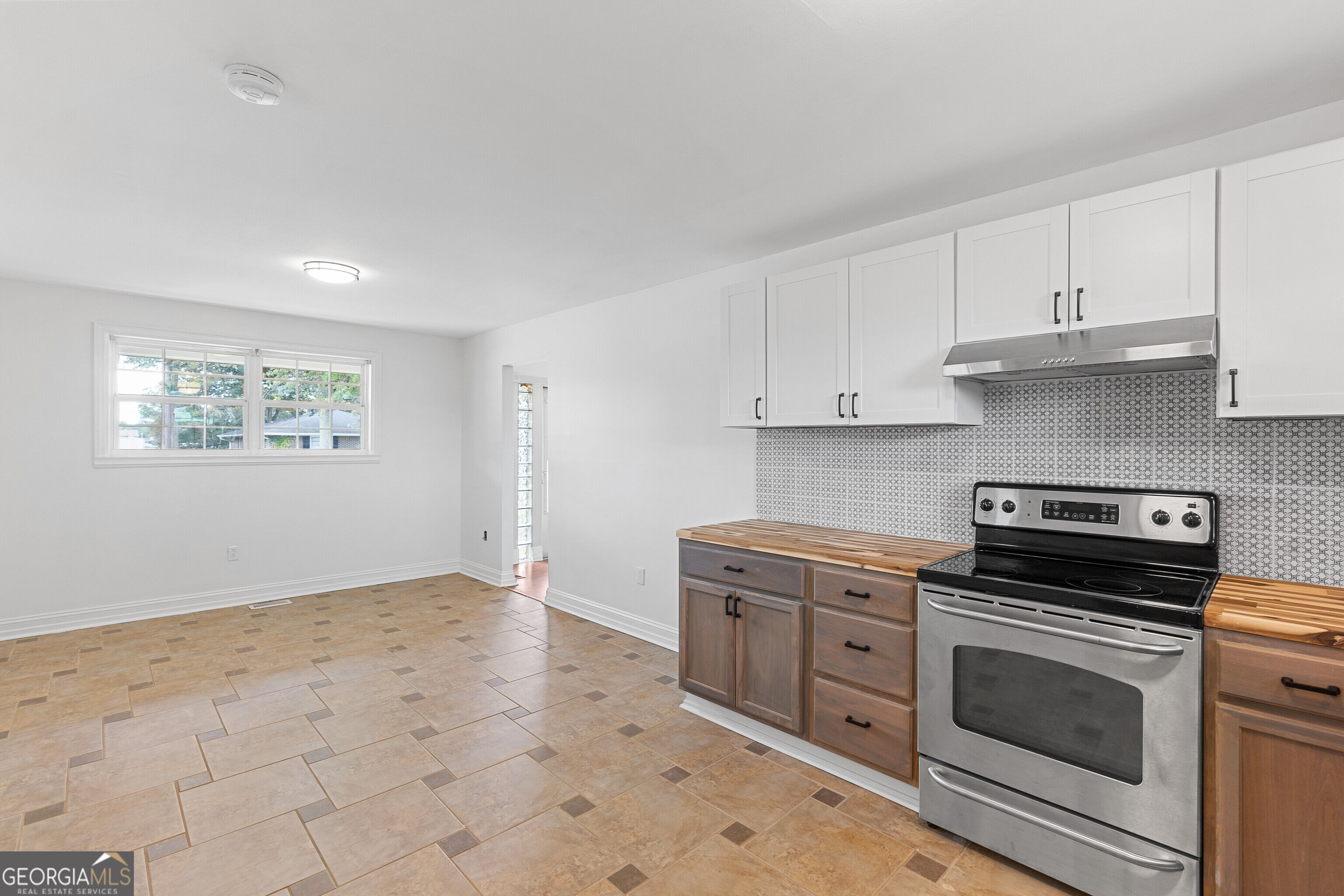 202 Kimberly Road Property Photo 9