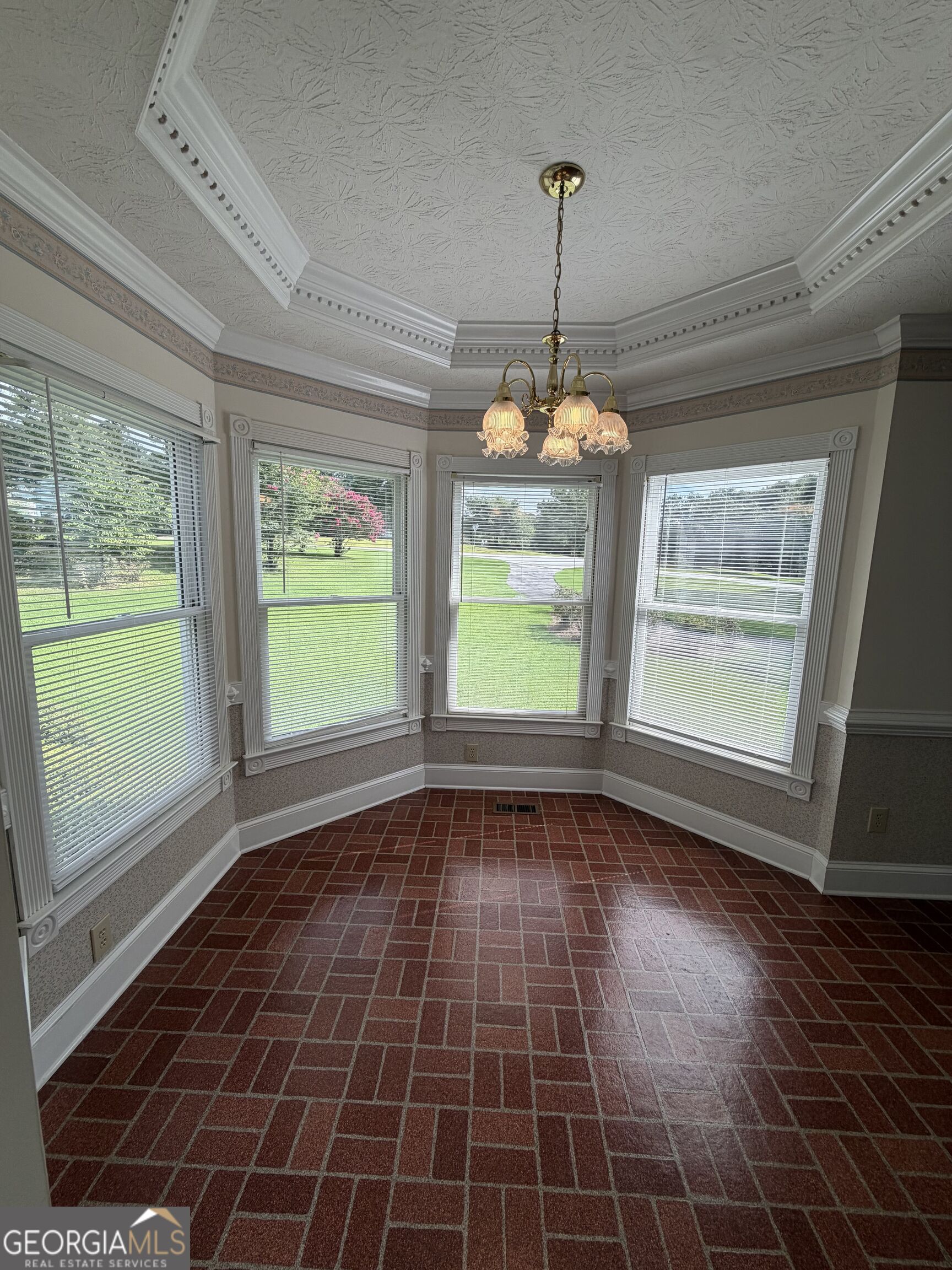 2820 Bay Ridge Drive Property Photo 8