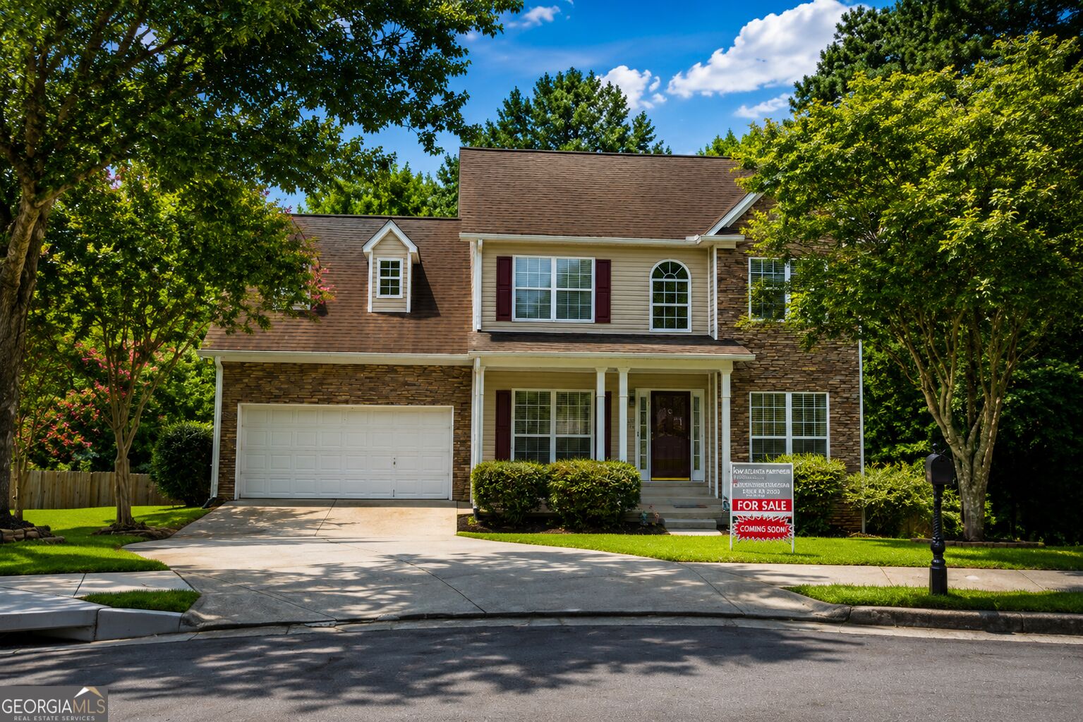 205 Leecroft Court Property Photo 4