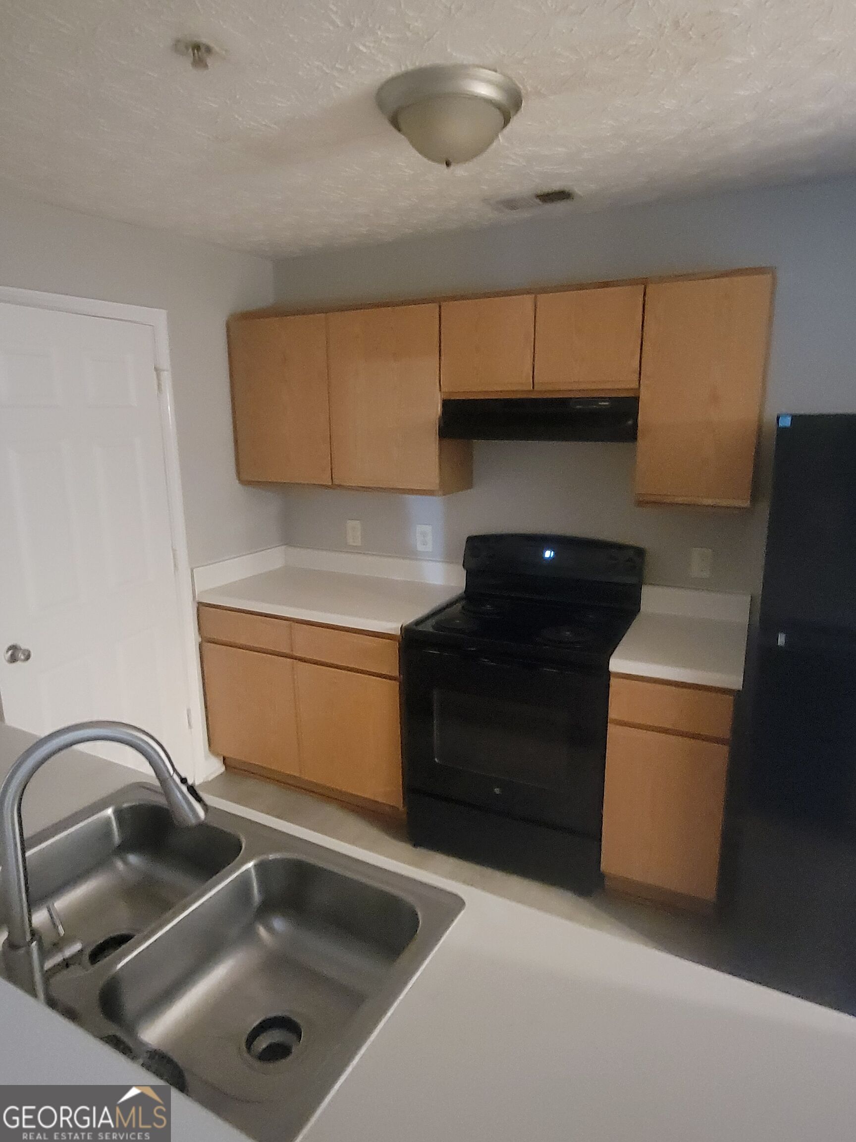 2204 Fairington Village Drive Property Photo 2
