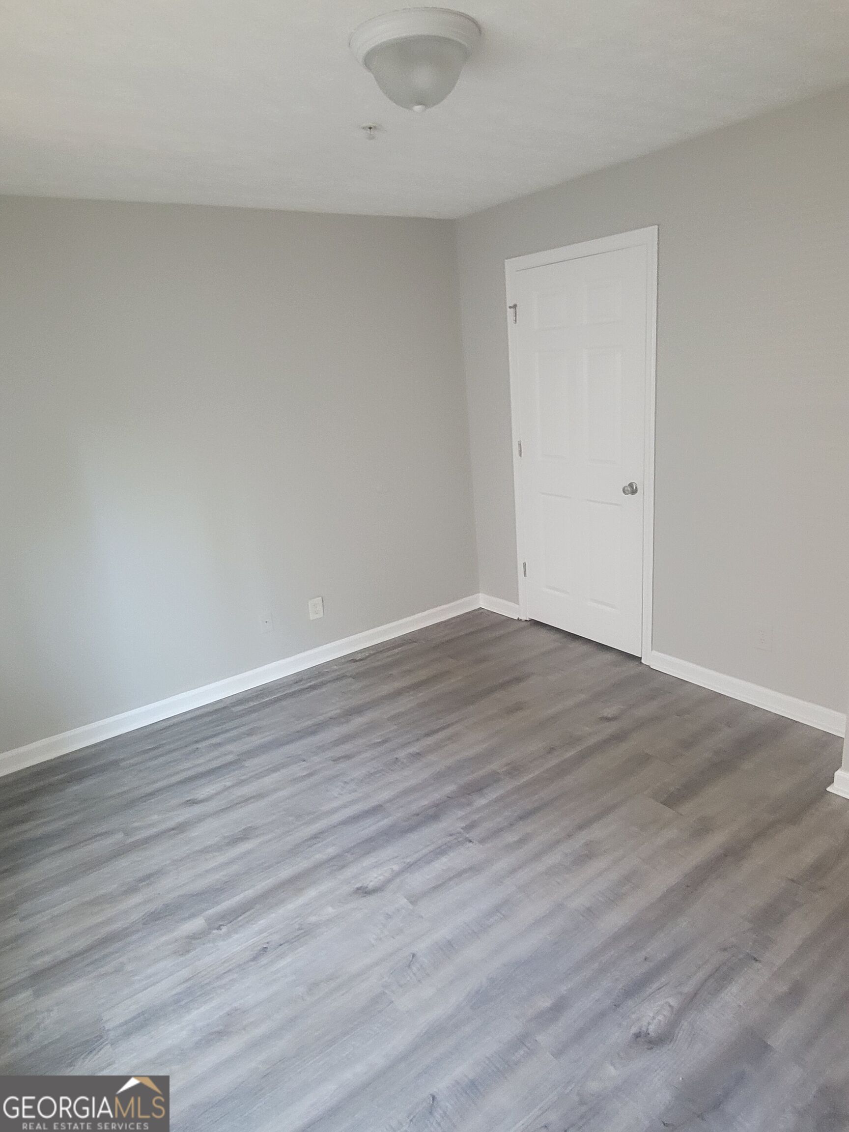 2204 Fairington Village Drive Property Photo 8