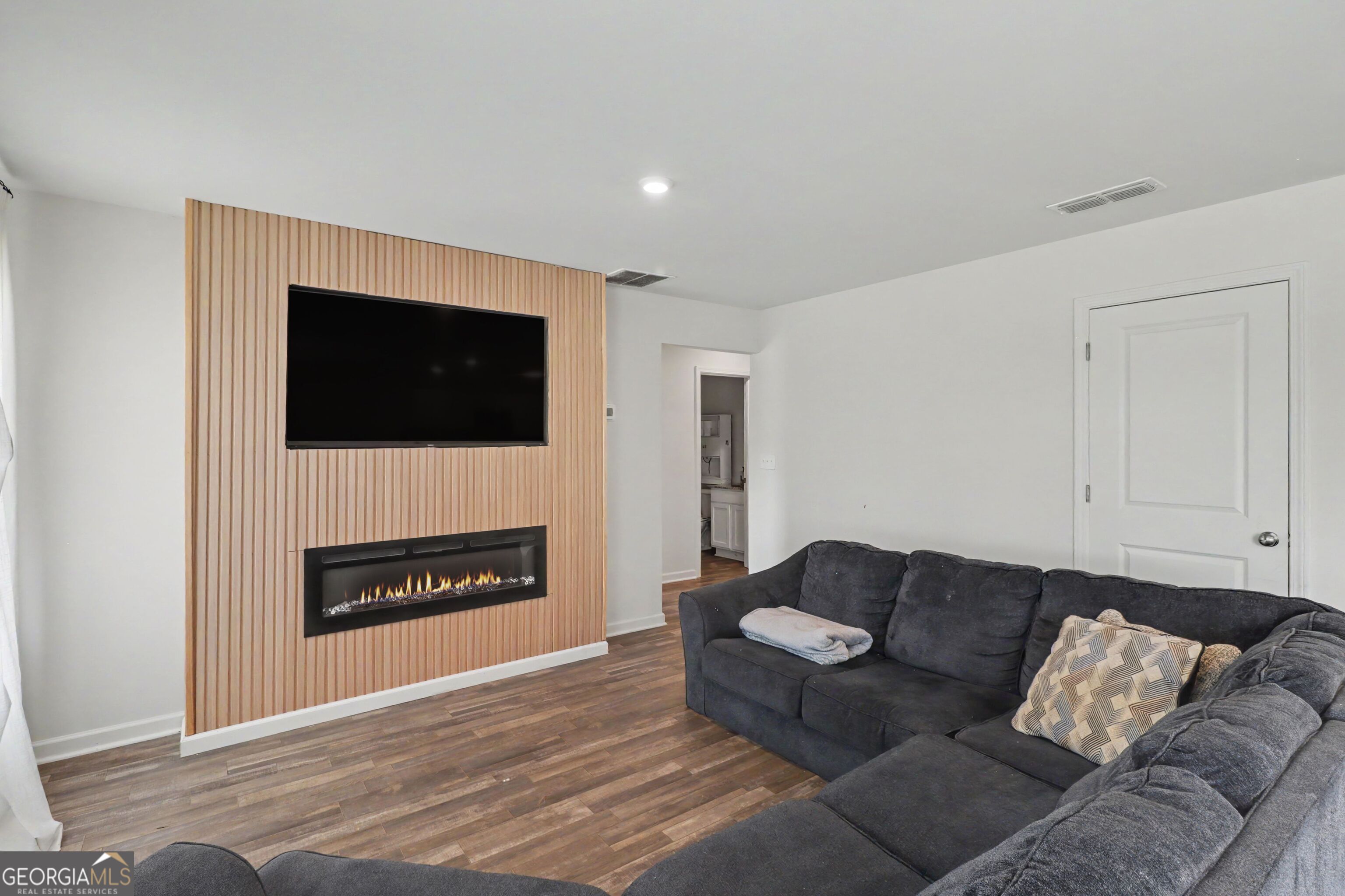 502 Pemberton Street Property Photo 14