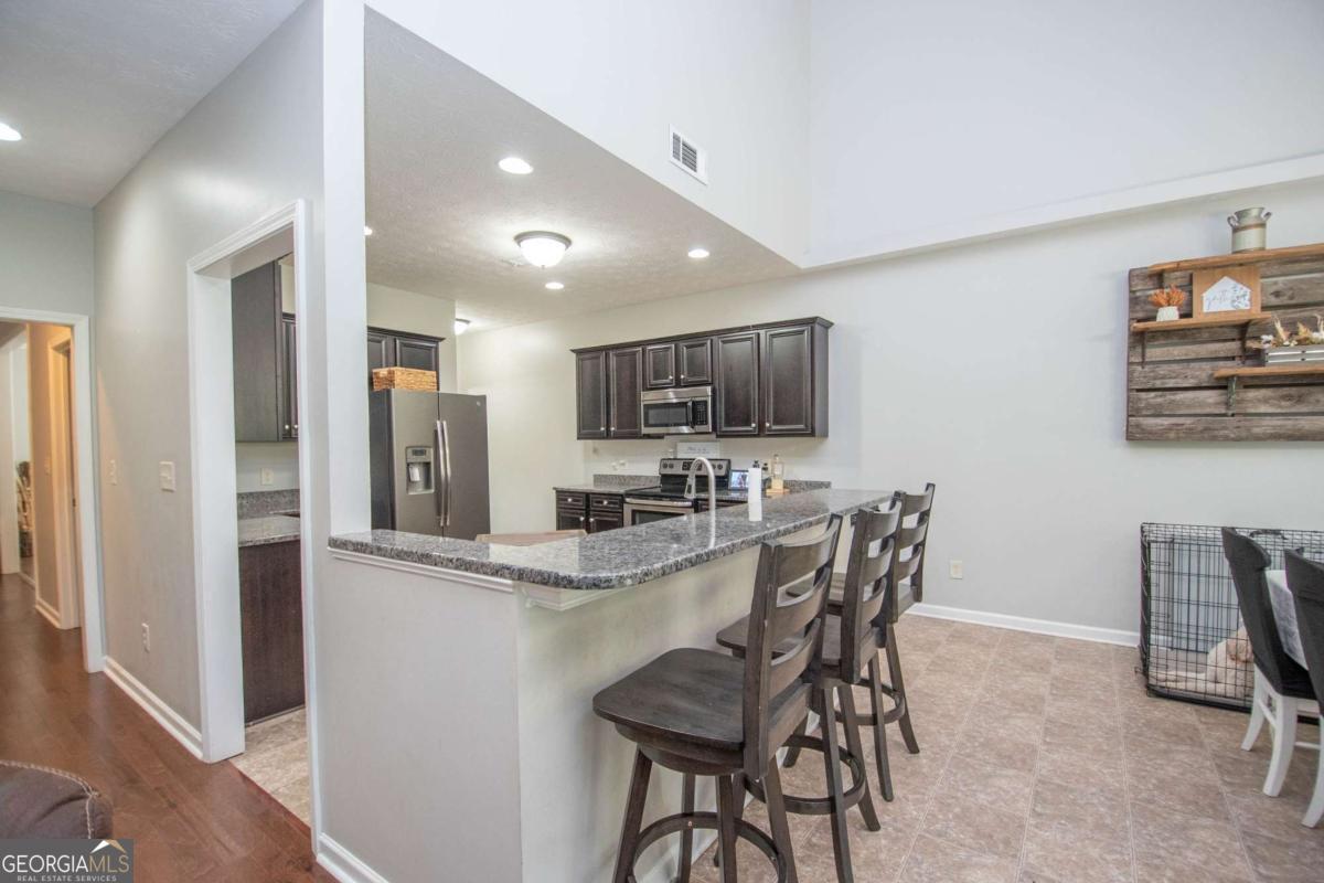 183 Edgemont Court Property Photo 11