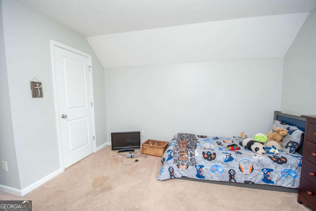 183 Edgemont Court Property Photo 29