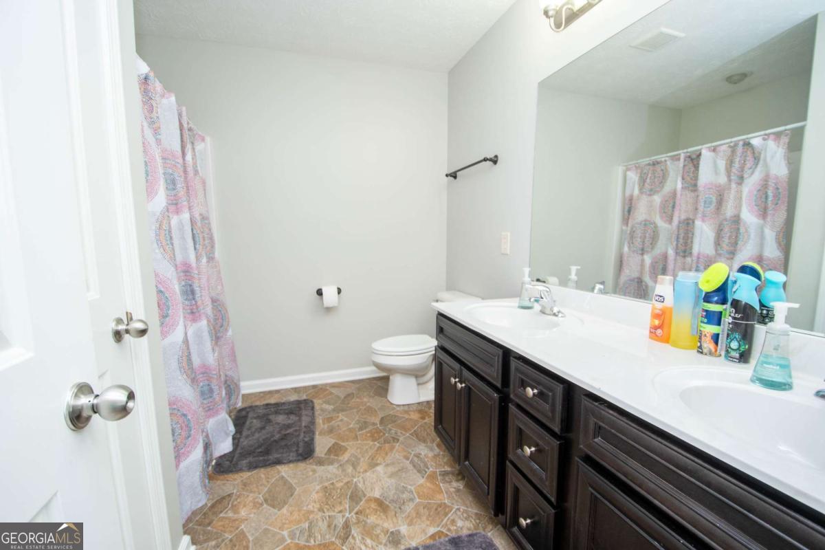 183 Edgemont Court Property Photo 32