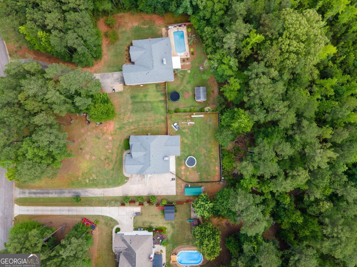 183 Edgemont Court Property Photo 38