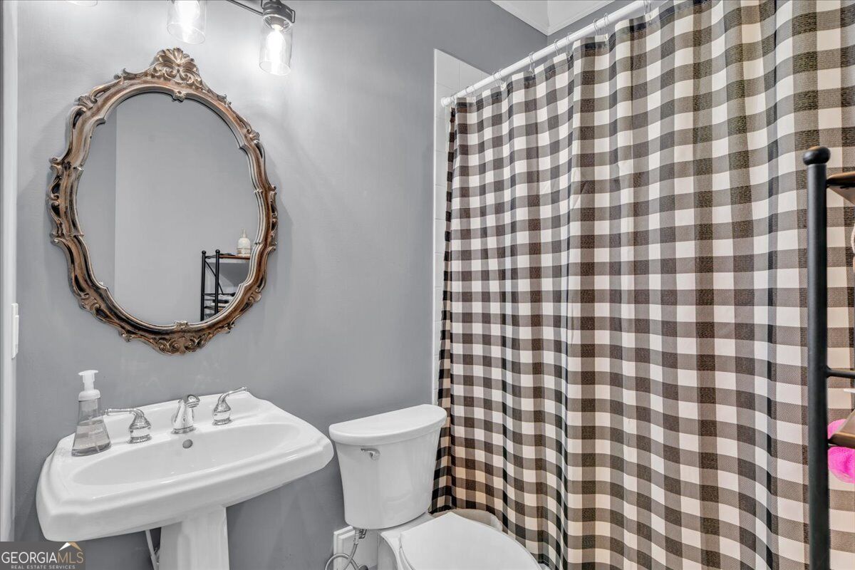 205 Walton Chase Property Photo 45