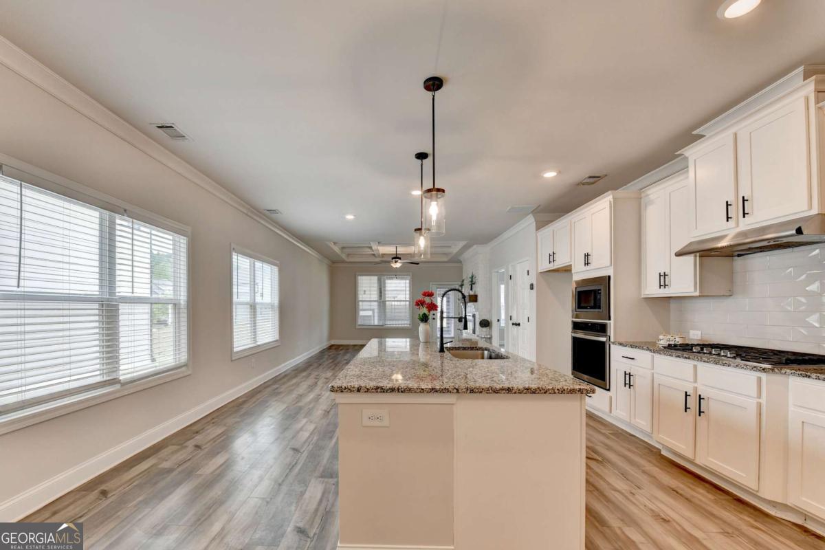 1854 Westfall Landing Property Photo 6