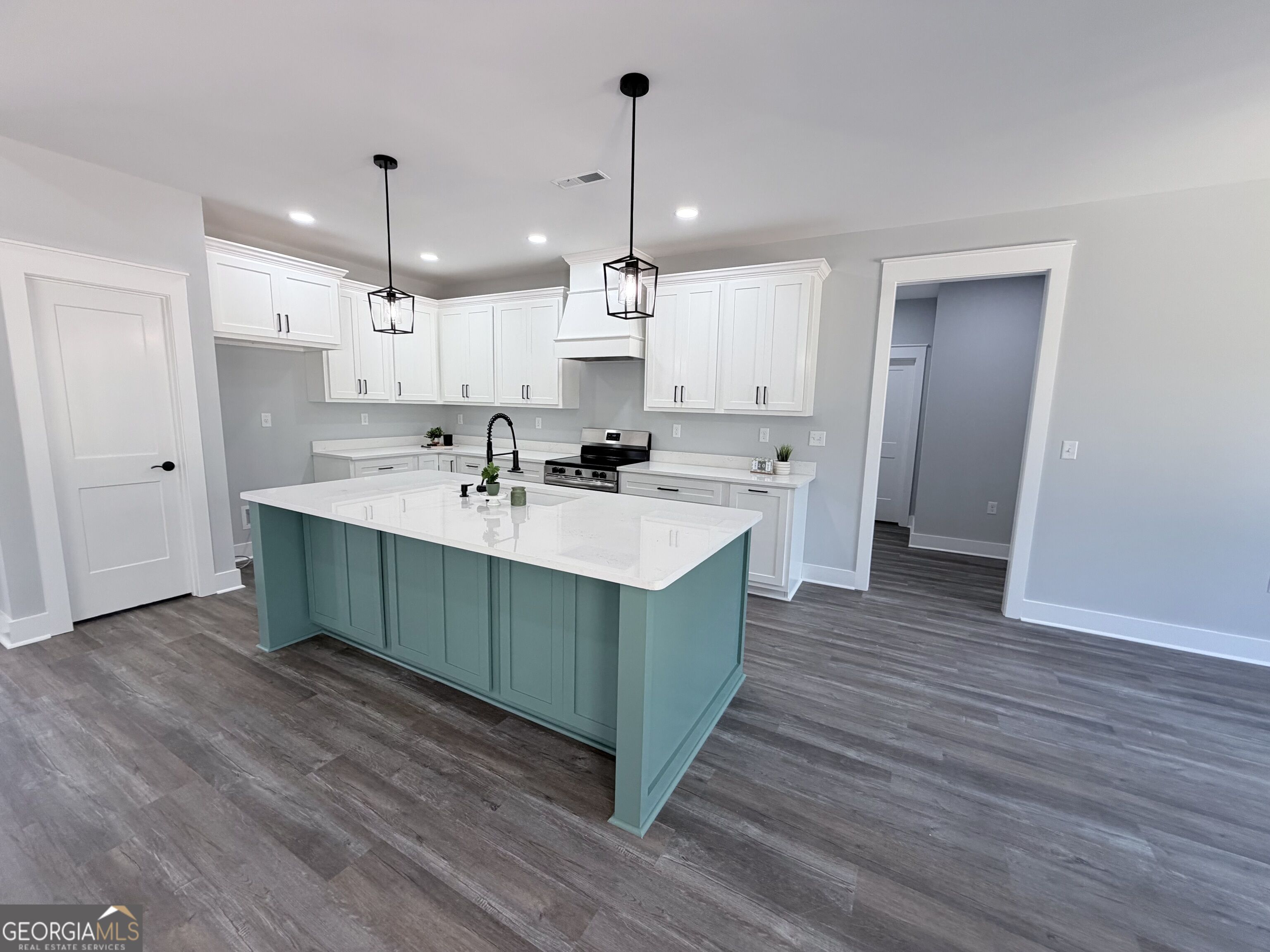1161 Mulberry Place Property Photo 14