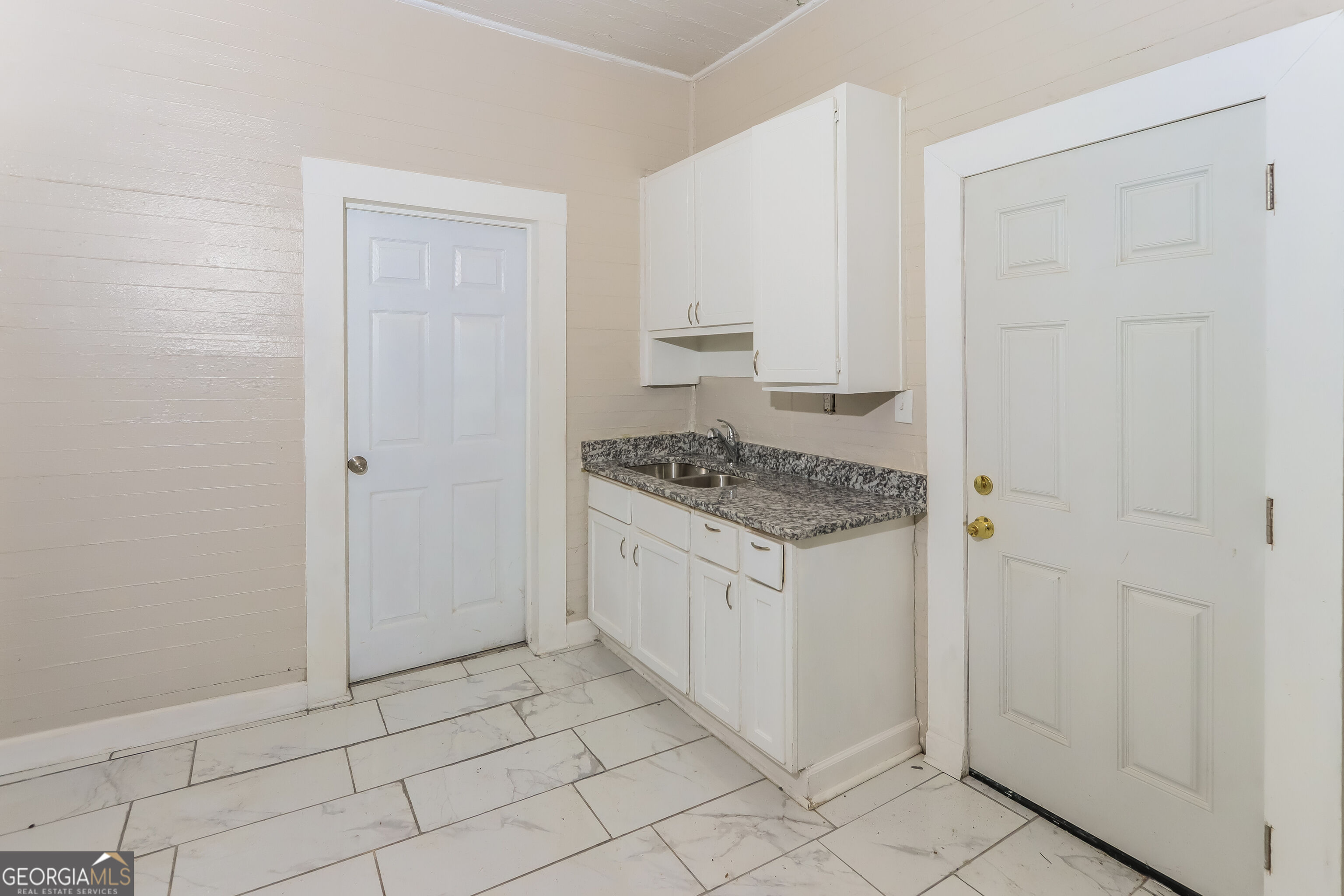 719 Williams Street Property Photo 8