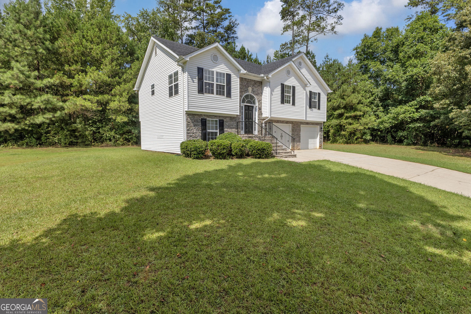 145 Clover Valley Drive Property Photo 1