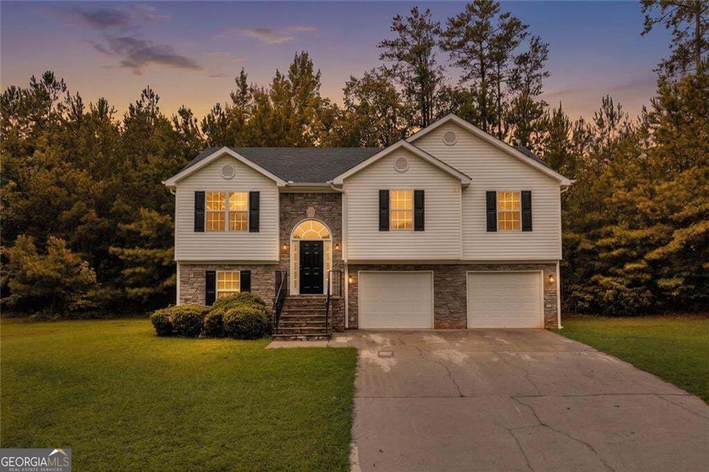 145 Clover Valley Drive Property Photo 3