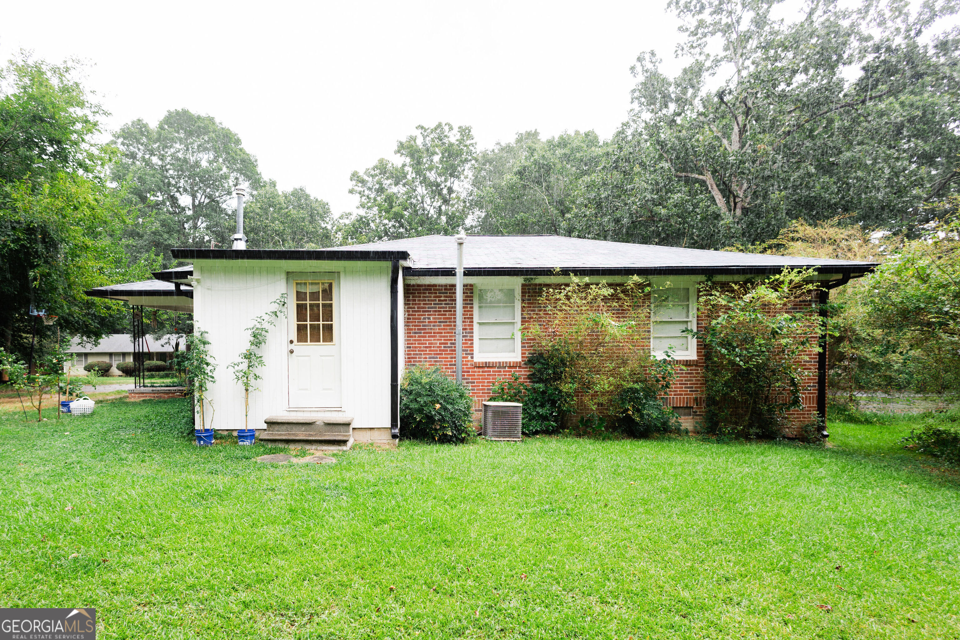 109 Laurel Street Property Photo 10
