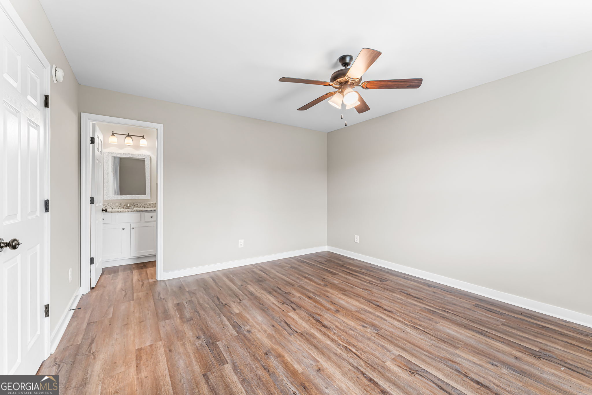 208 Shasta Drive Property Photo 13