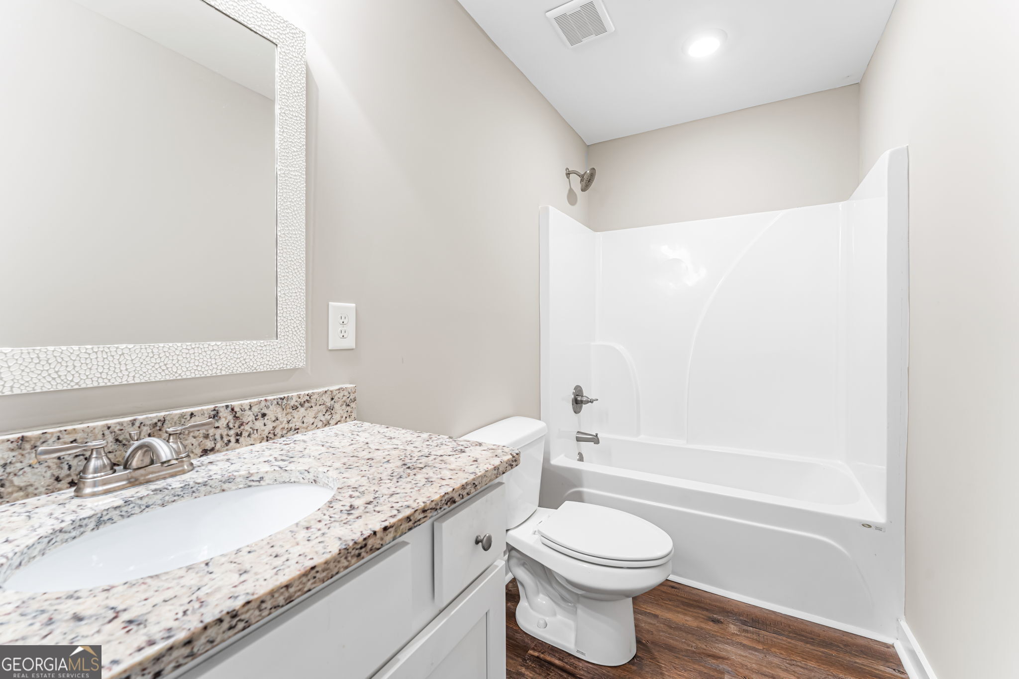 208 Shasta Drive Property Photo 17